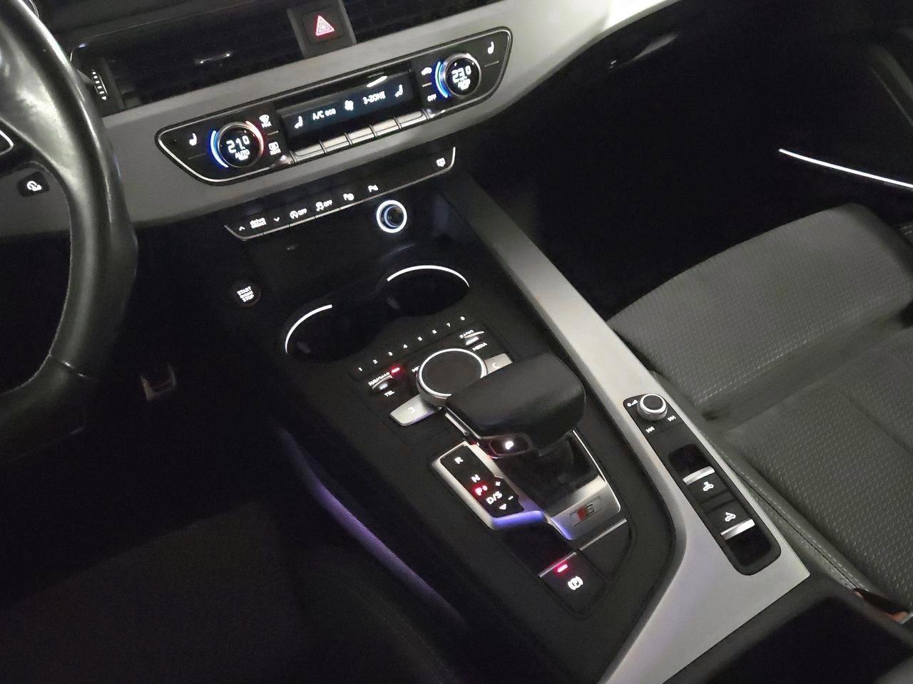 AUDI S5 Cabriolet 3.0 V6 TFSI quattro-image-17