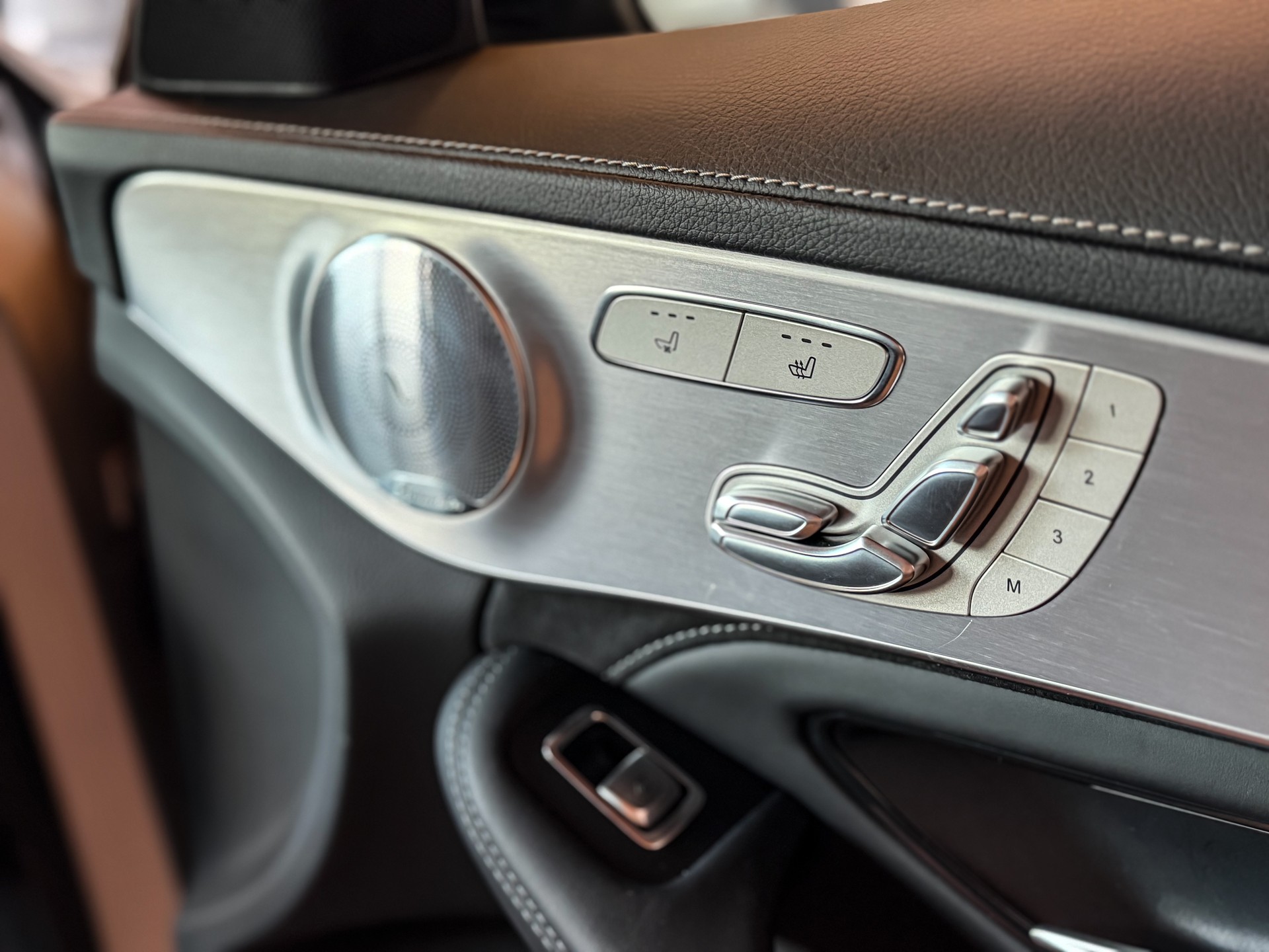 MERCEDES-BENZ C 63 S AMG-image-11