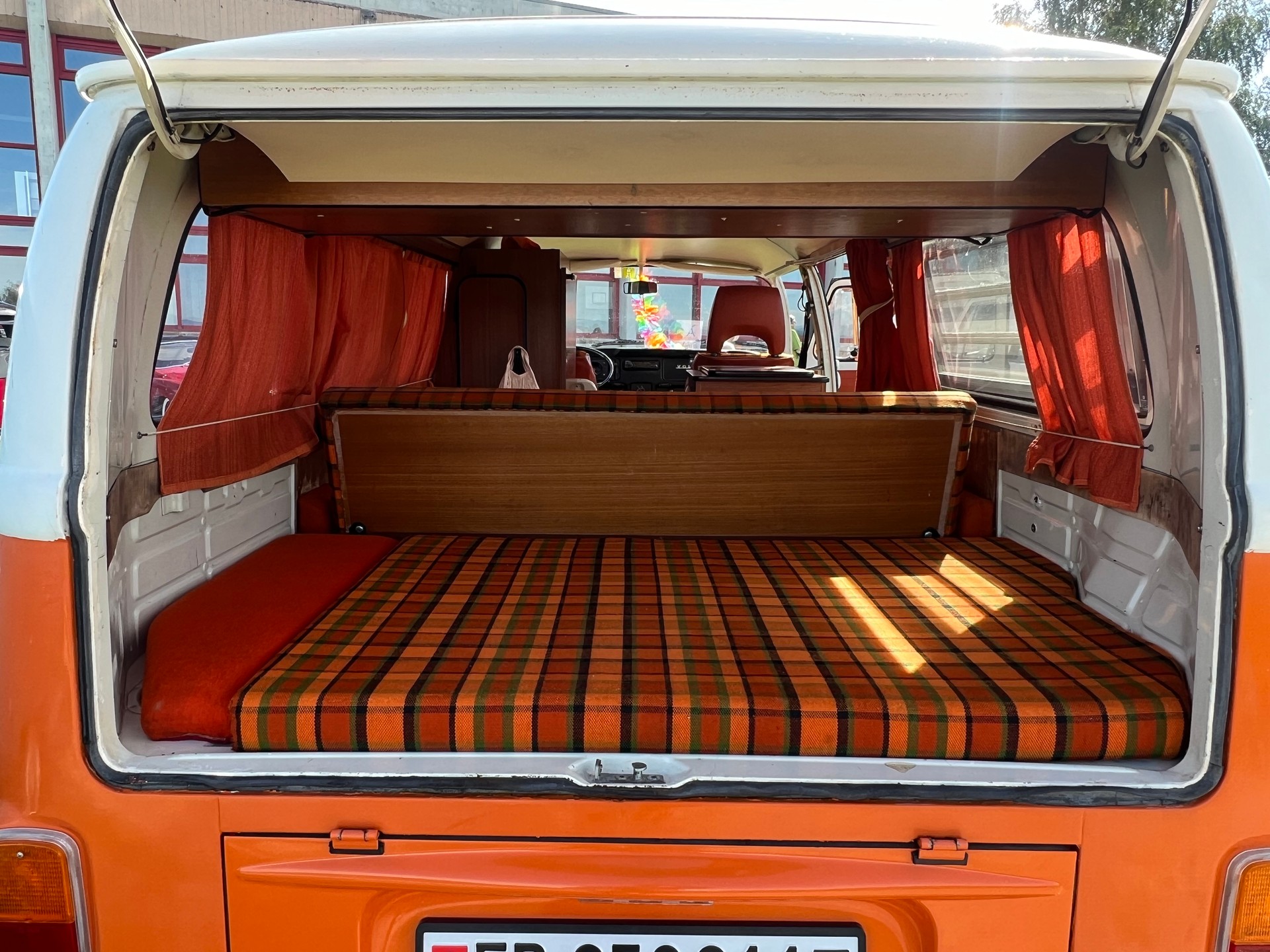VW VW T2 B Westfalia 1975 Helsinki-image-1