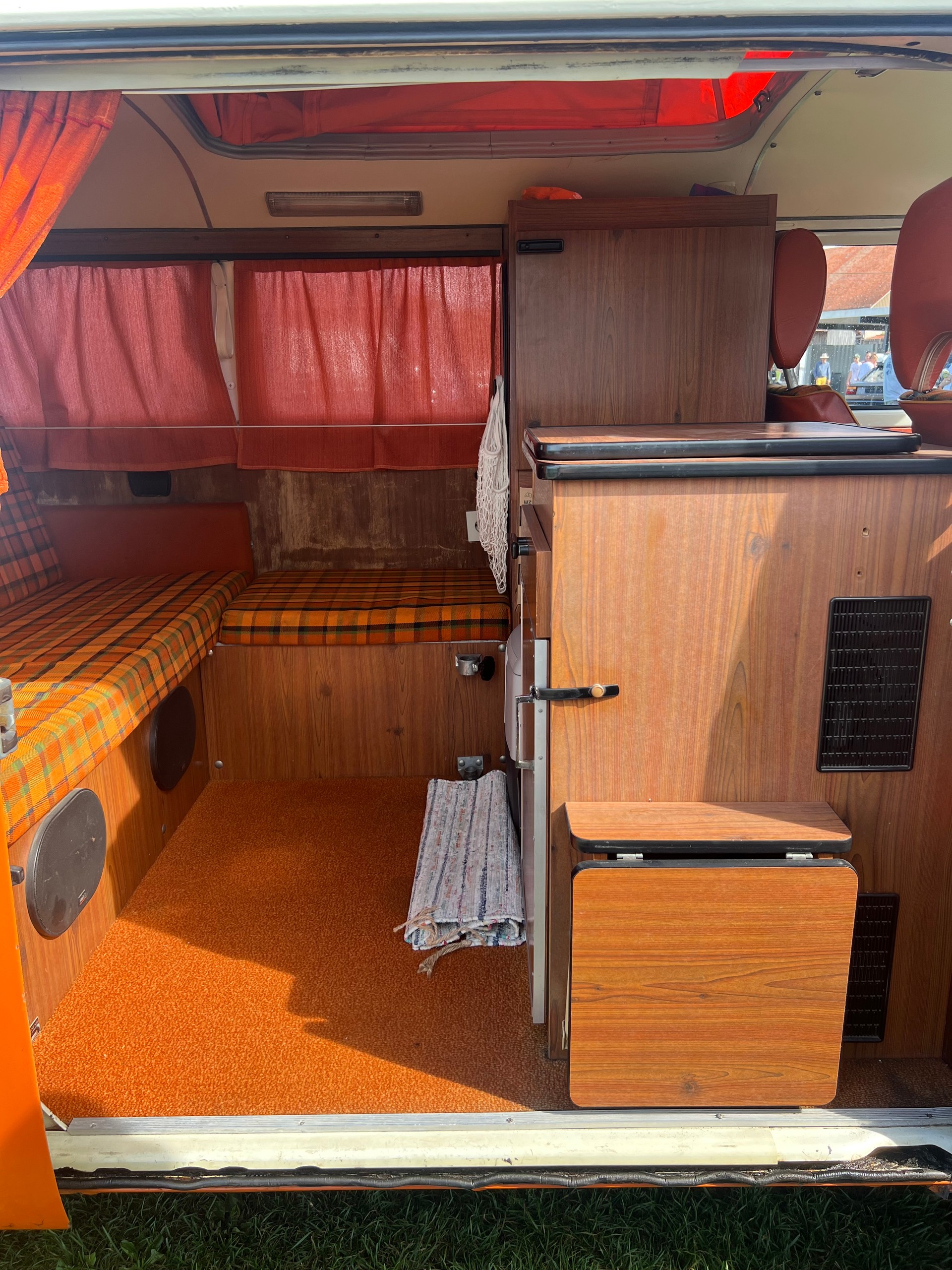 VW VW T2 B Westfalia 1975 Helsinki-image-5