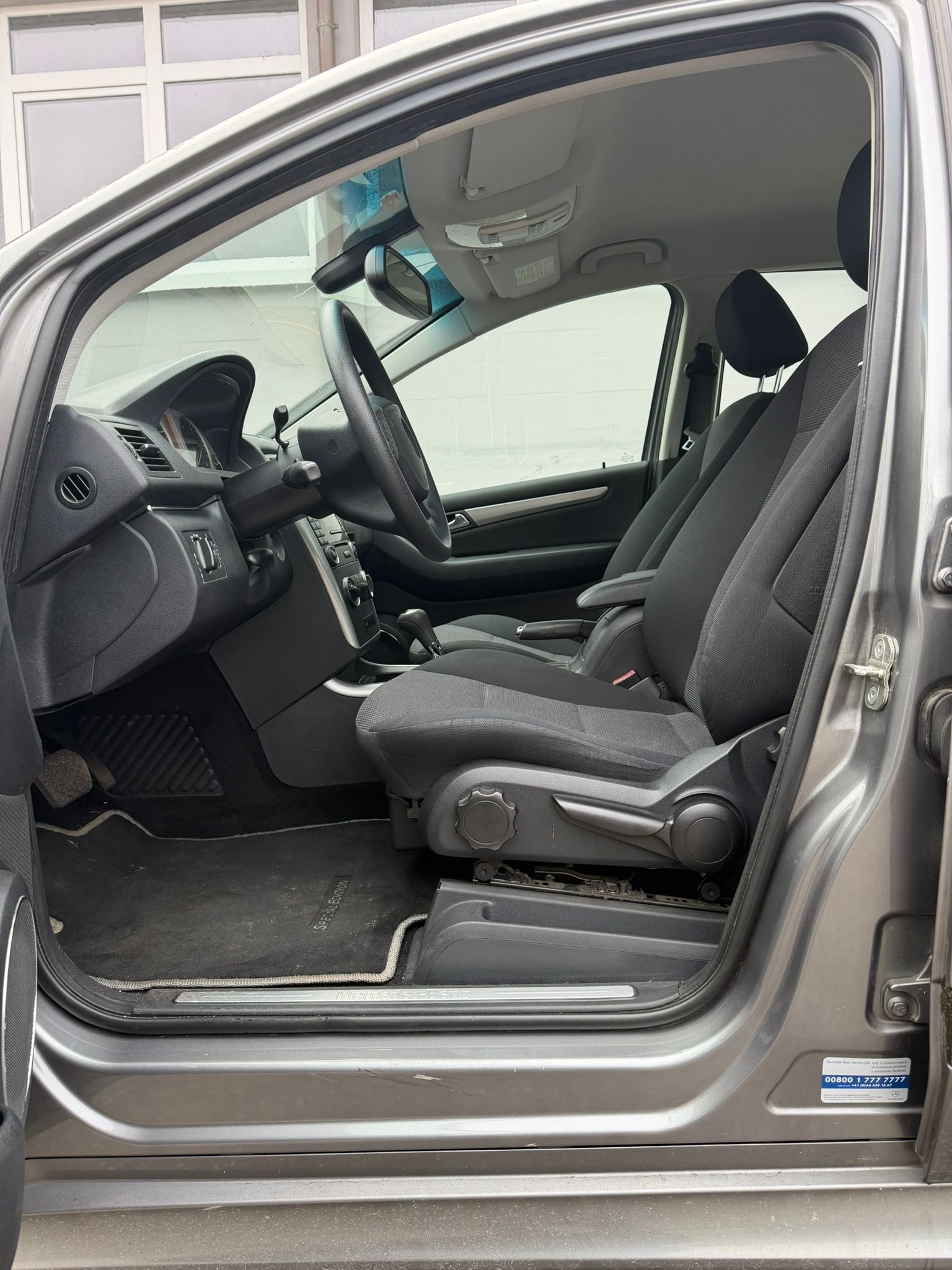 MERCEDES-BENZ B 180 CDI-image-7