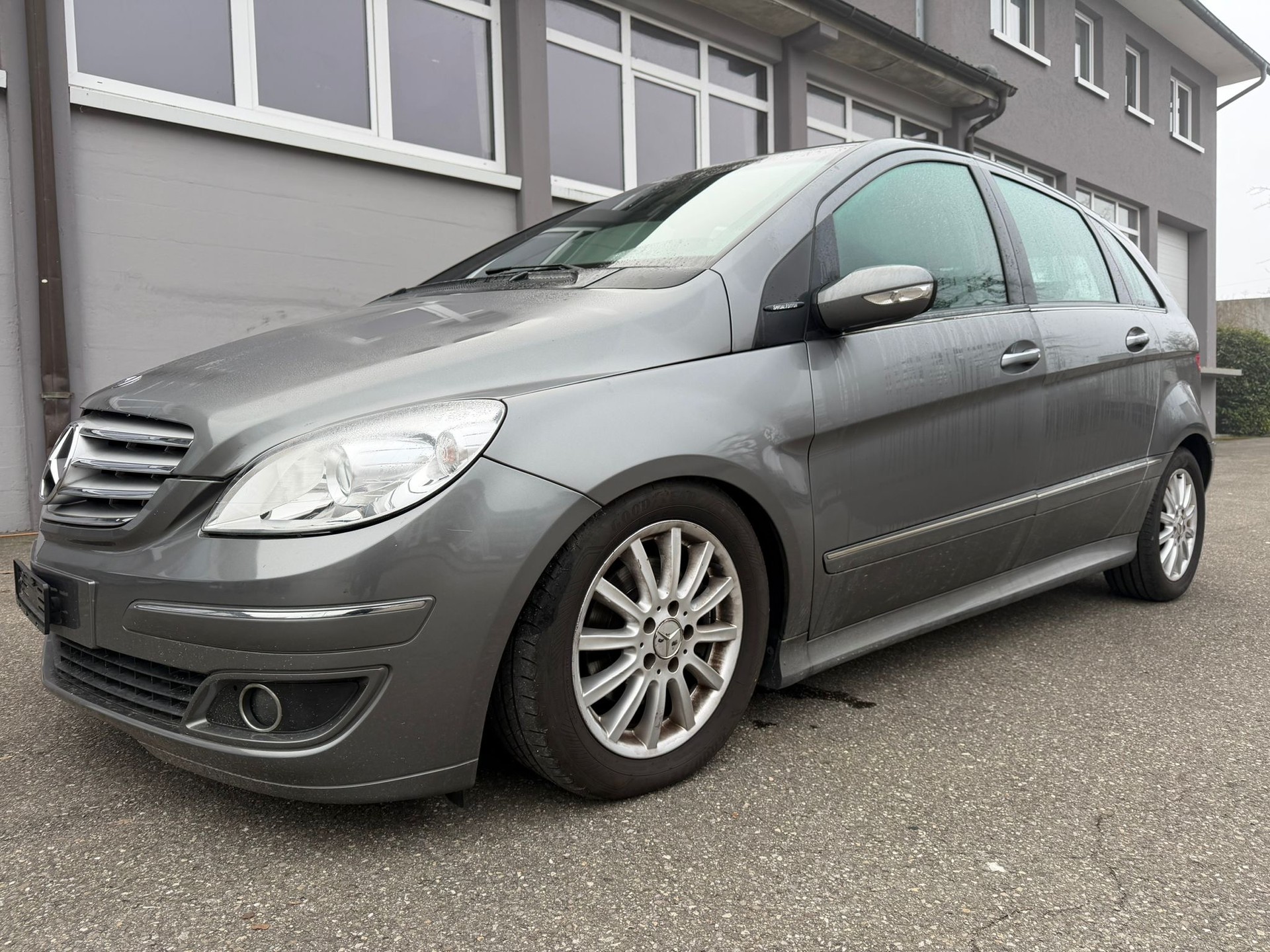 MERCEDES-BENZ B 180 CDI-image-0