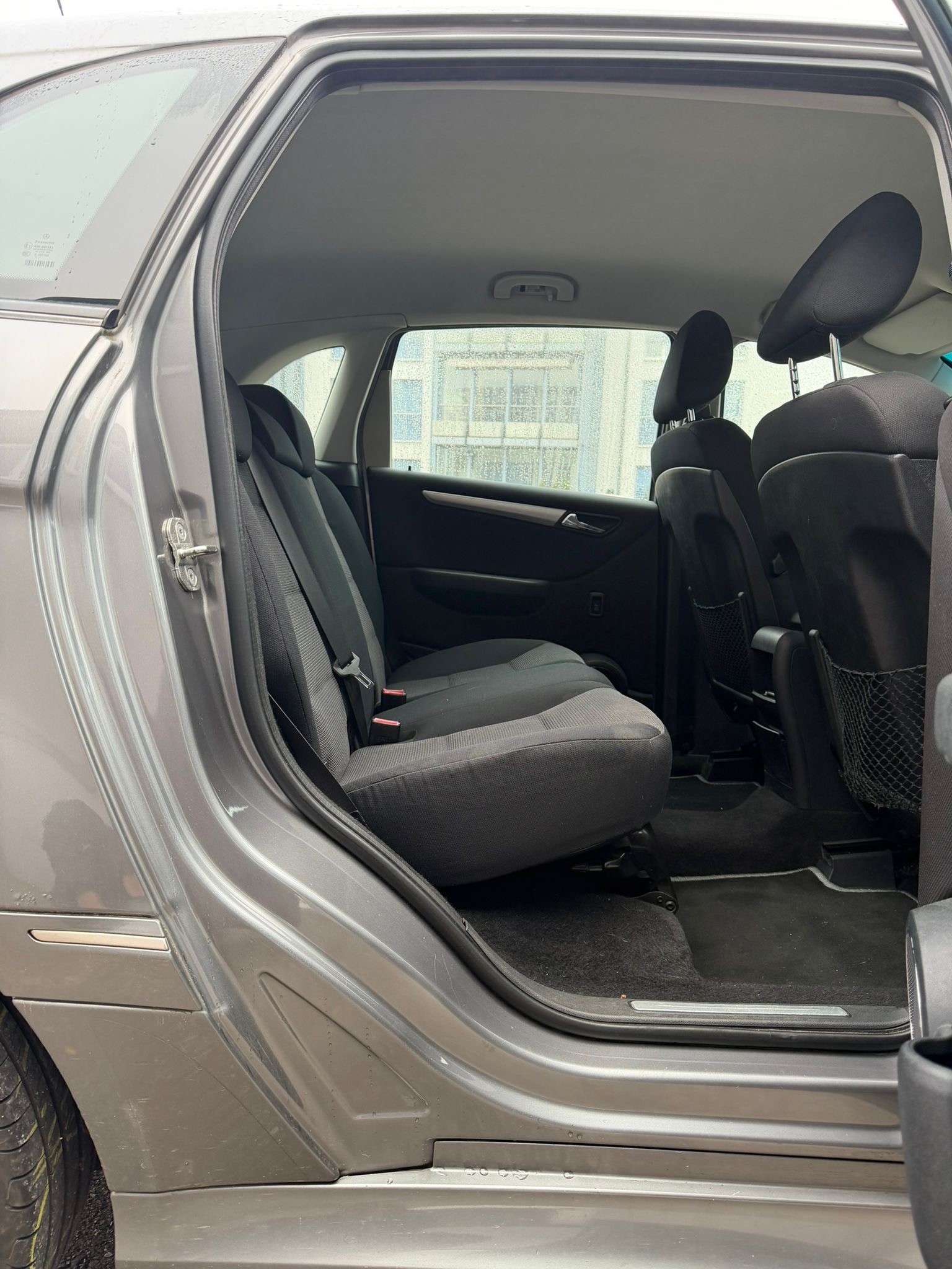 MERCEDES-BENZ B 180 CDI-image-10