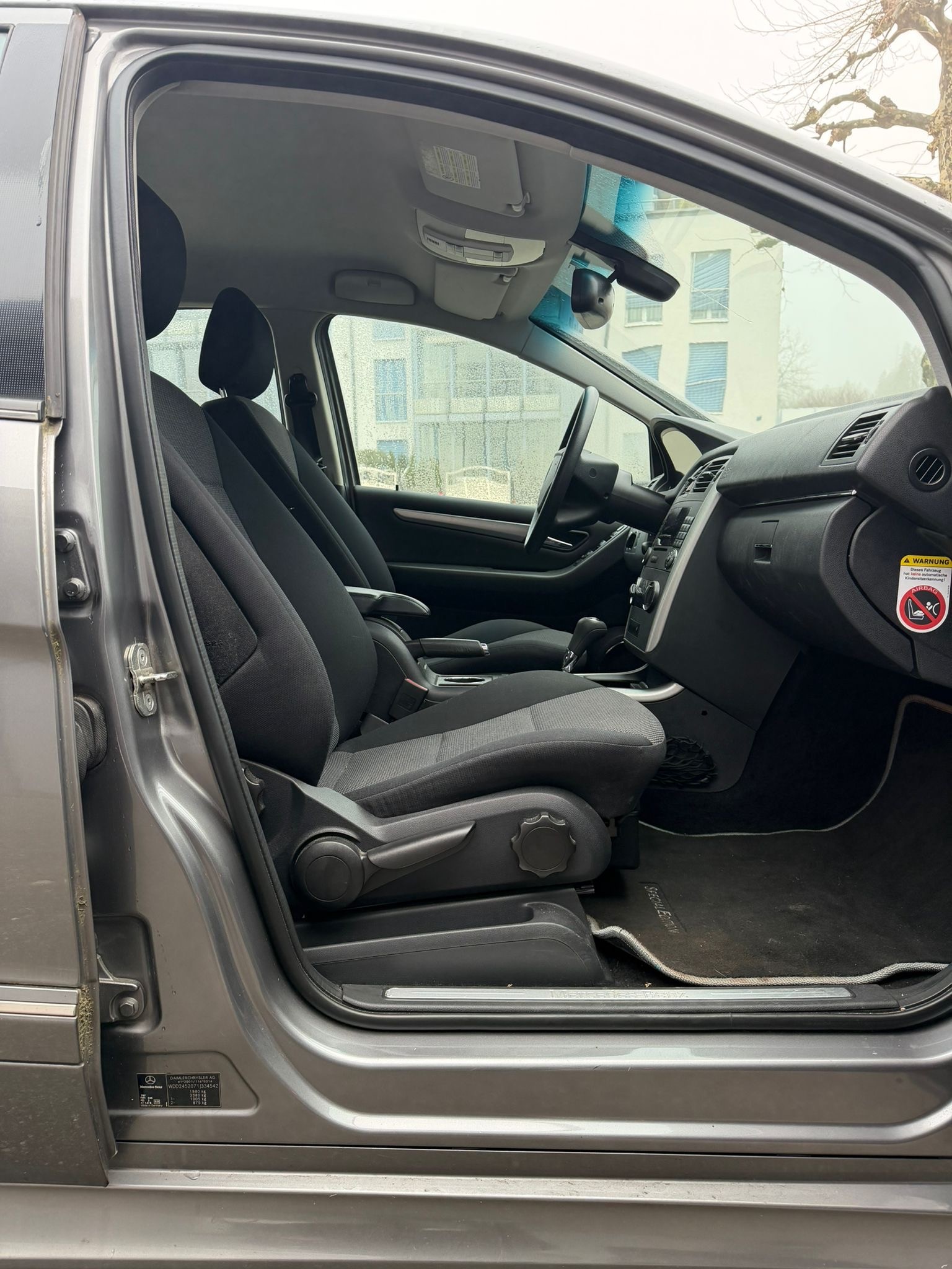 MERCEDES-BENZ B 180 CDI-image-9