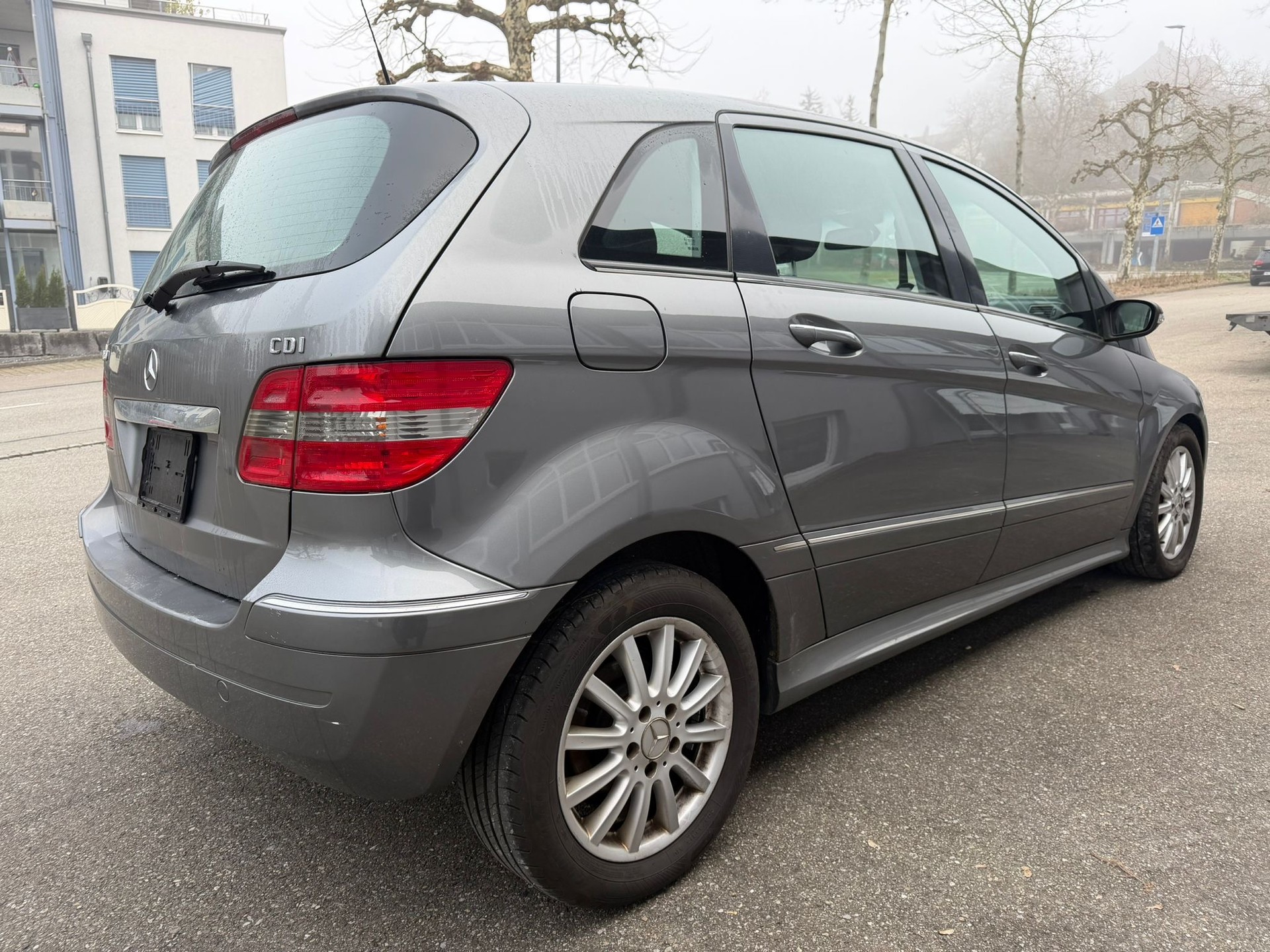 MERCEDES-BENZ B 180 CDI-image-5