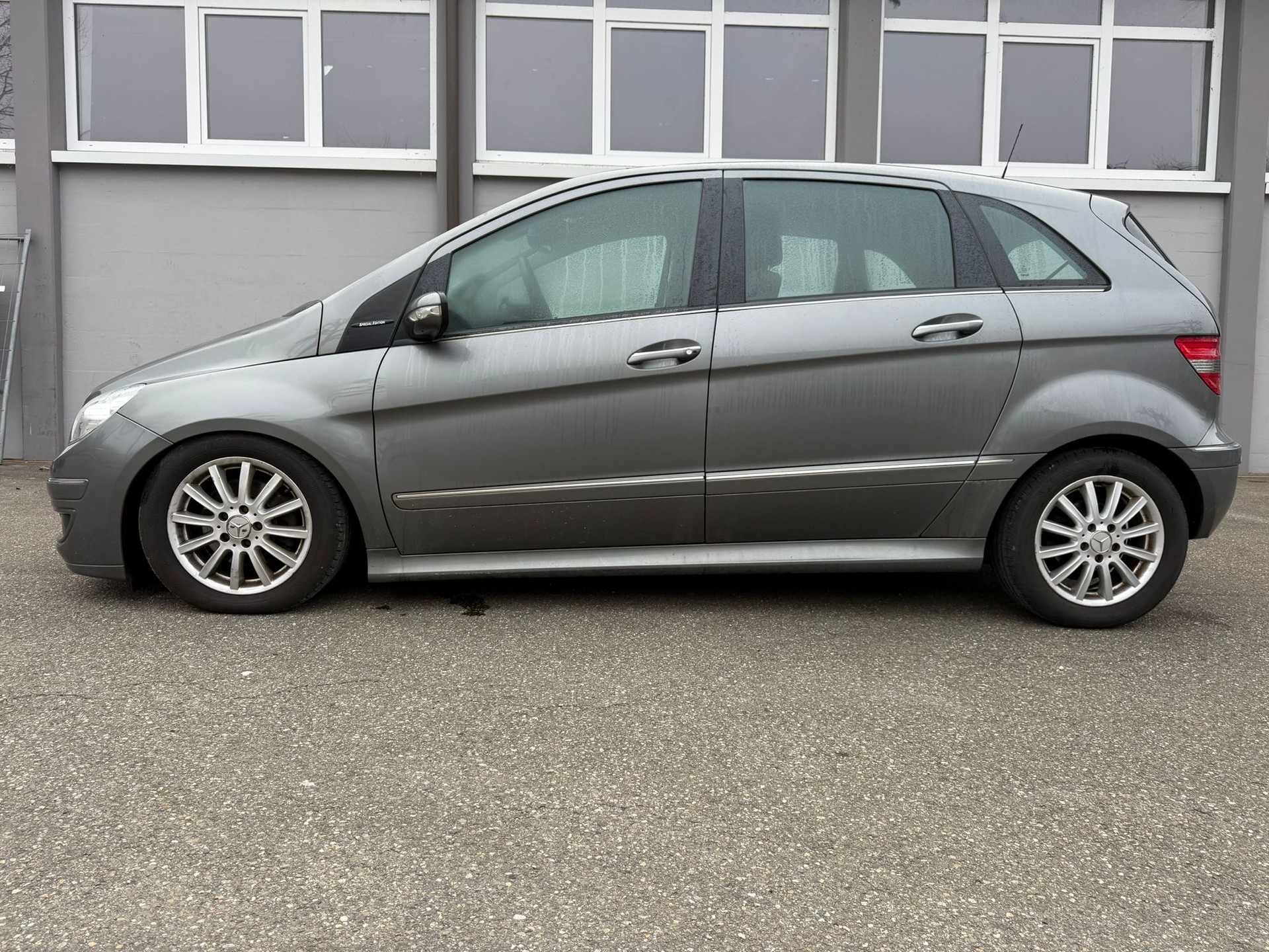 MERCEDES-BENZ B 180 CDI-image-14