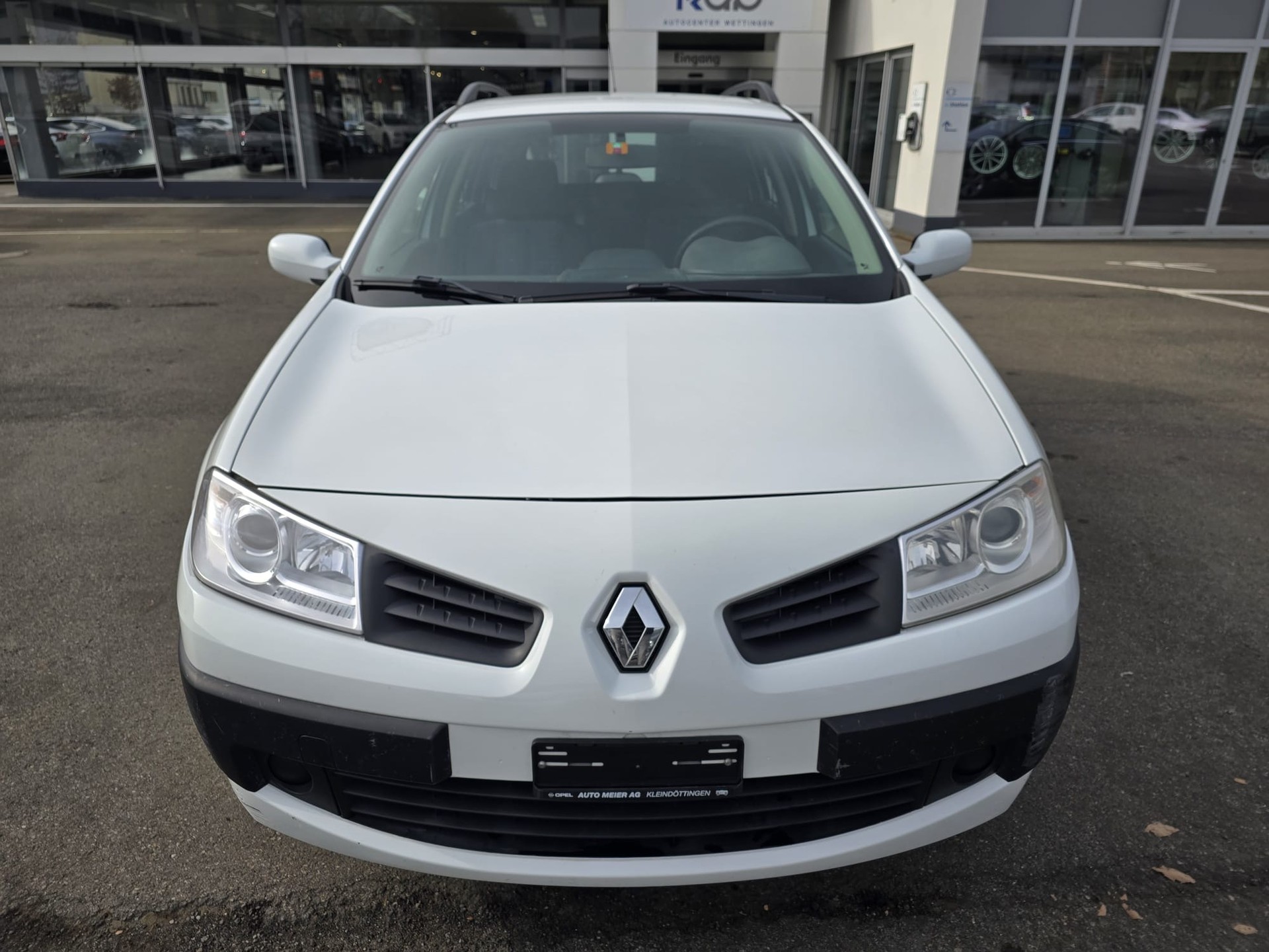 RENAULT Mégane Break 1.6 16V Business Automatic-showroom-element-1
