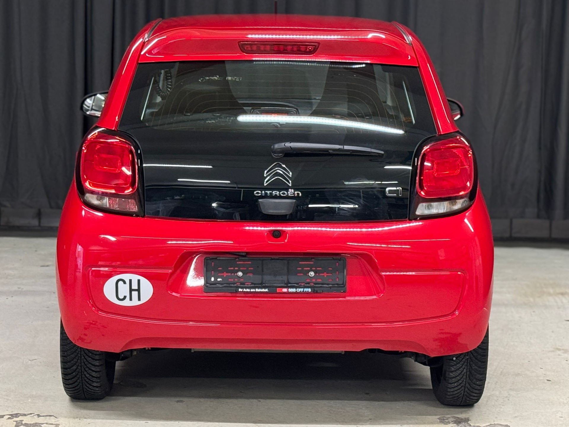 CITROEN C1 1.0 VTi Shine Stop&Start-image-5