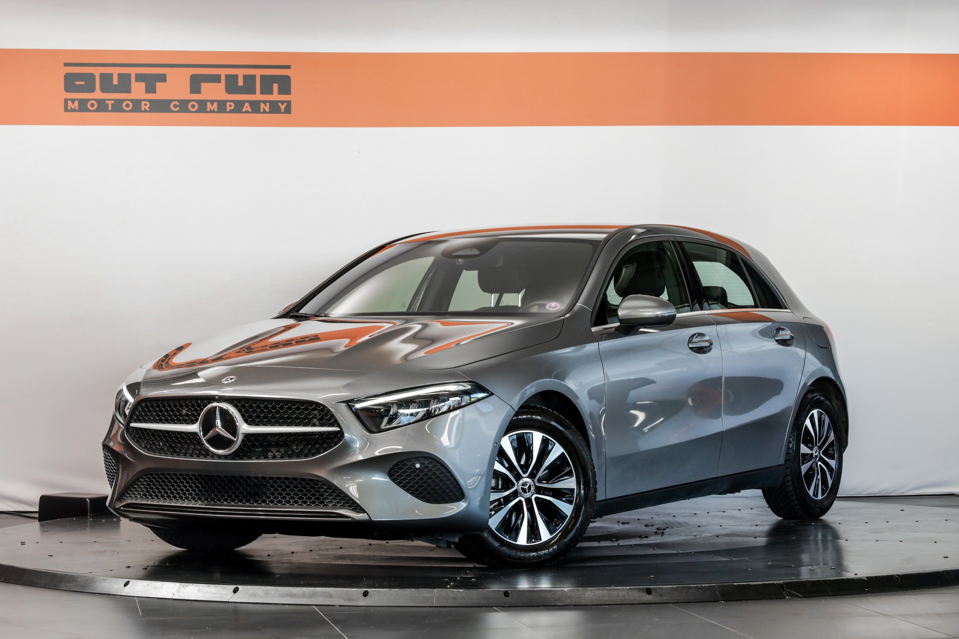 MERCEDES-BENZ A 180 7G-DCT-image-0