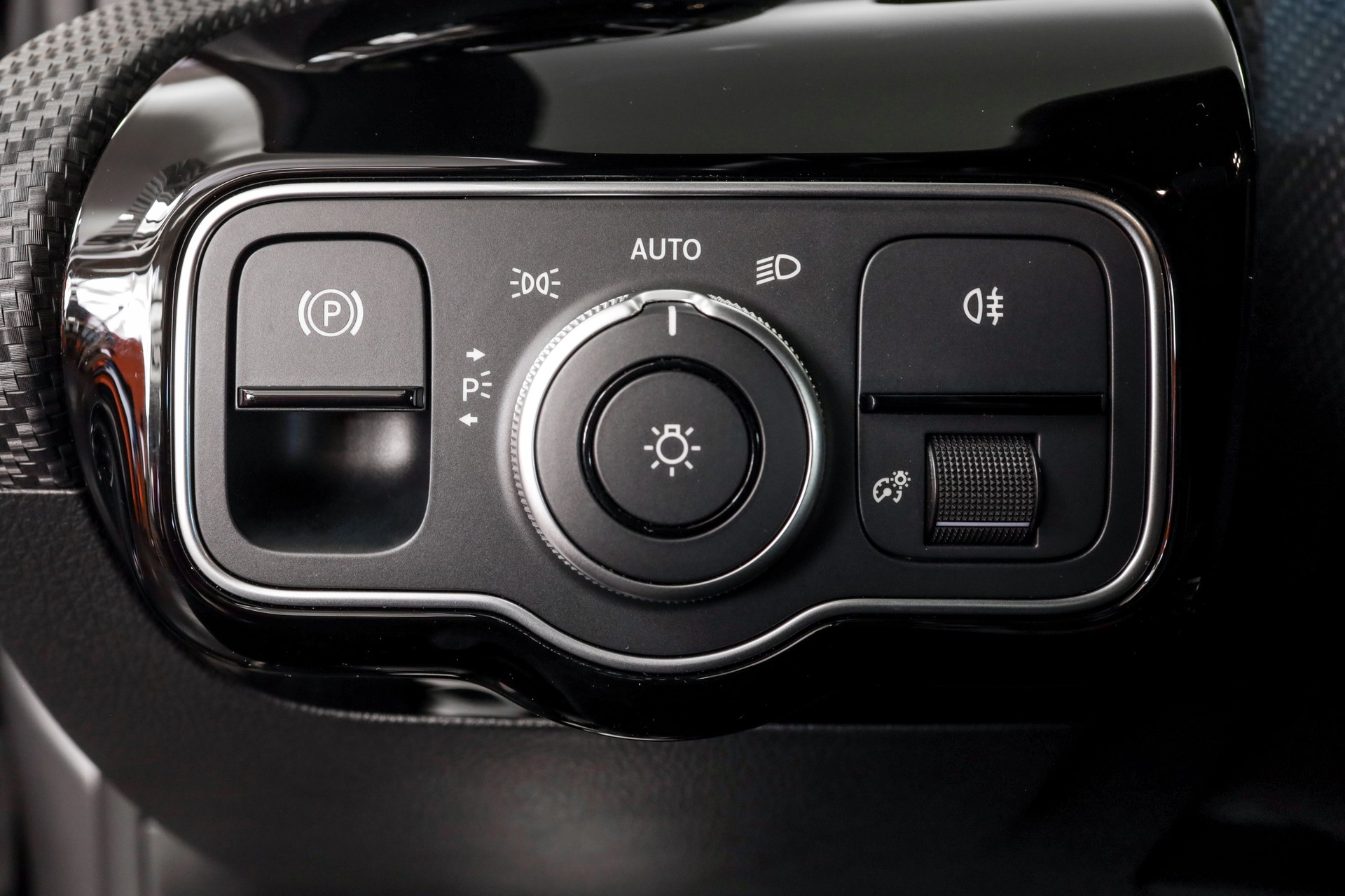MERCEDES-BENZ A 180 7G-DCT-image-13