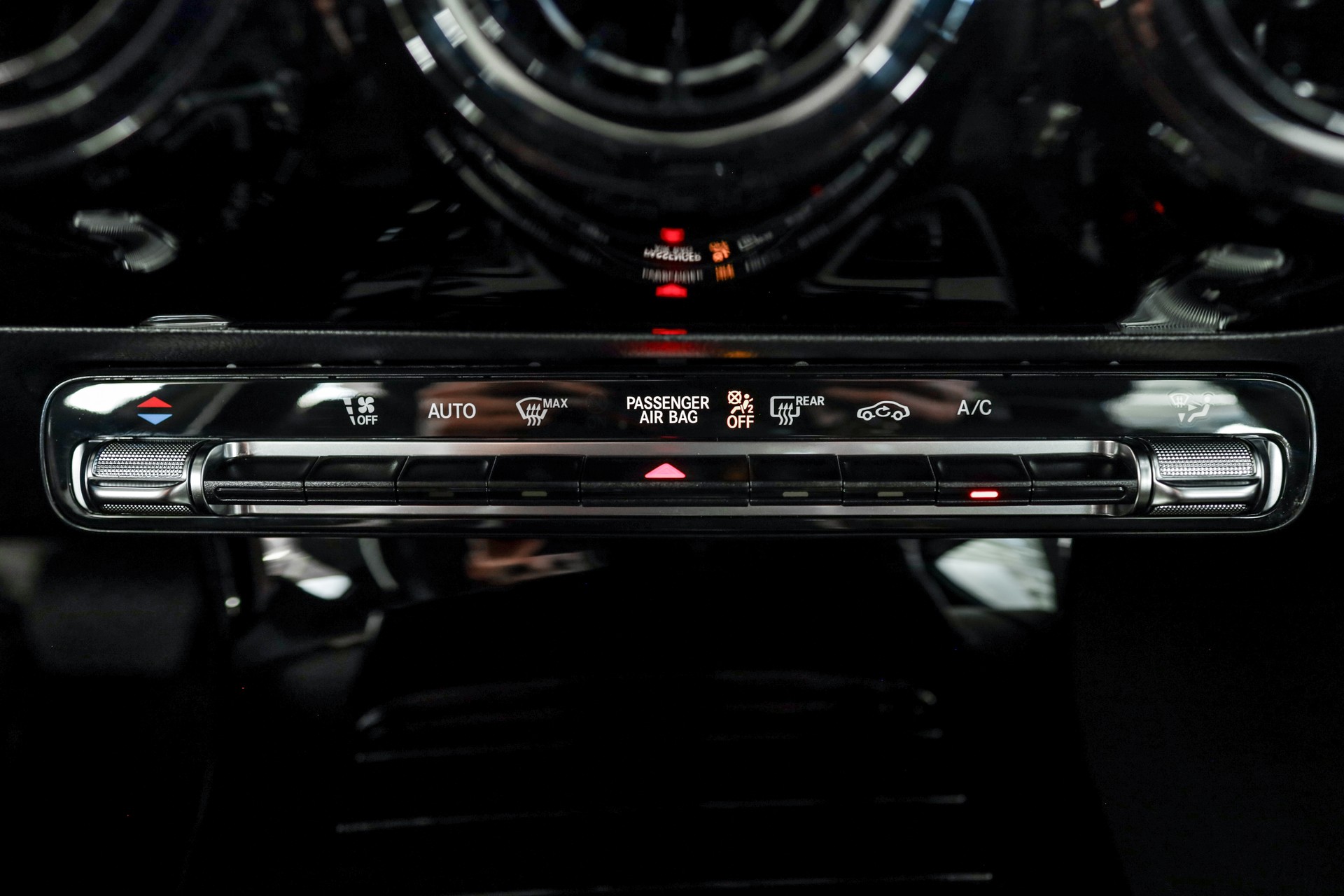 MERCEDES-BENZ A 180 7G-DCT-image-19