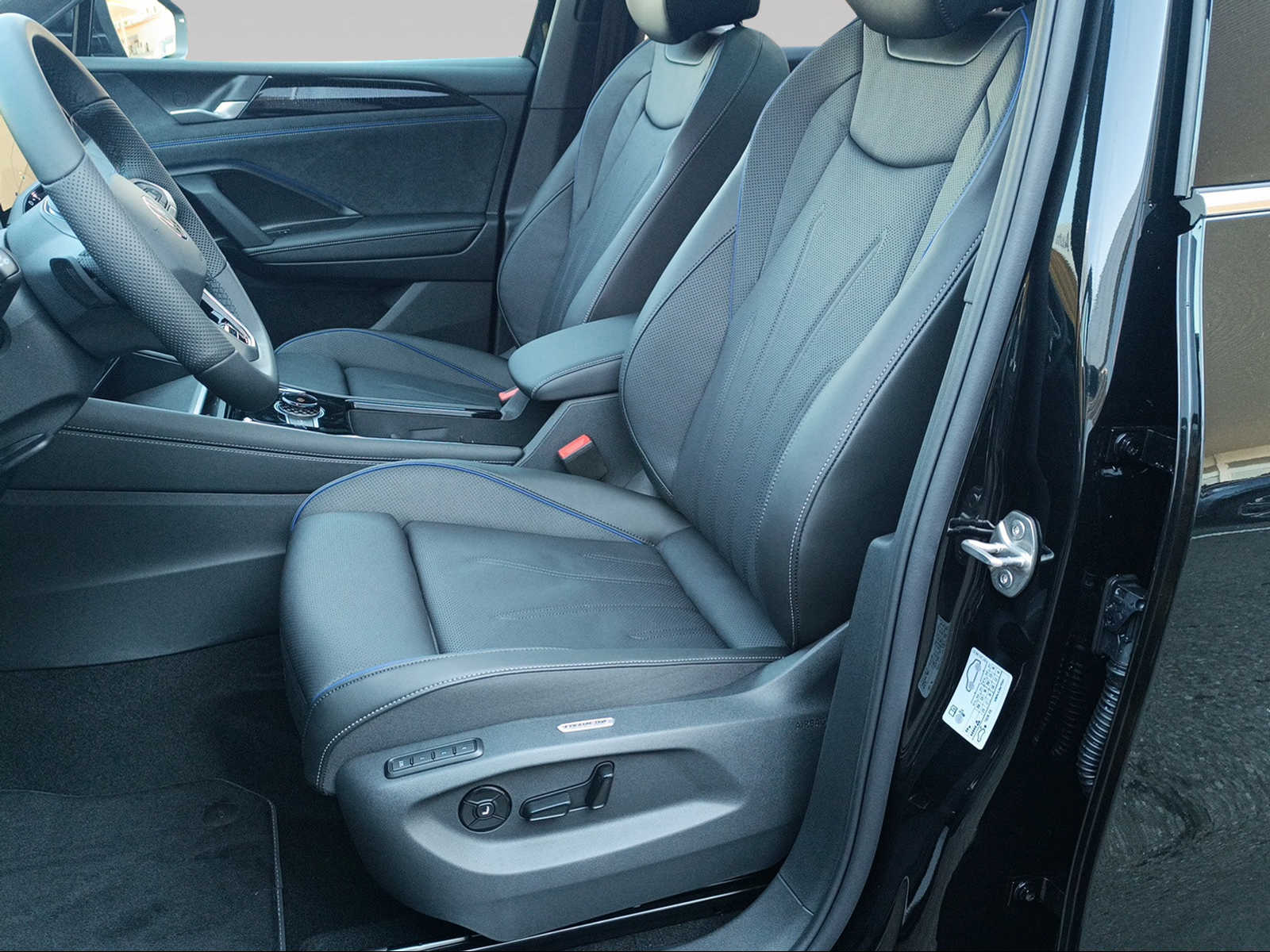 VW Tiguan 2.0 TSI DSG R-Line 4Motion-image-7