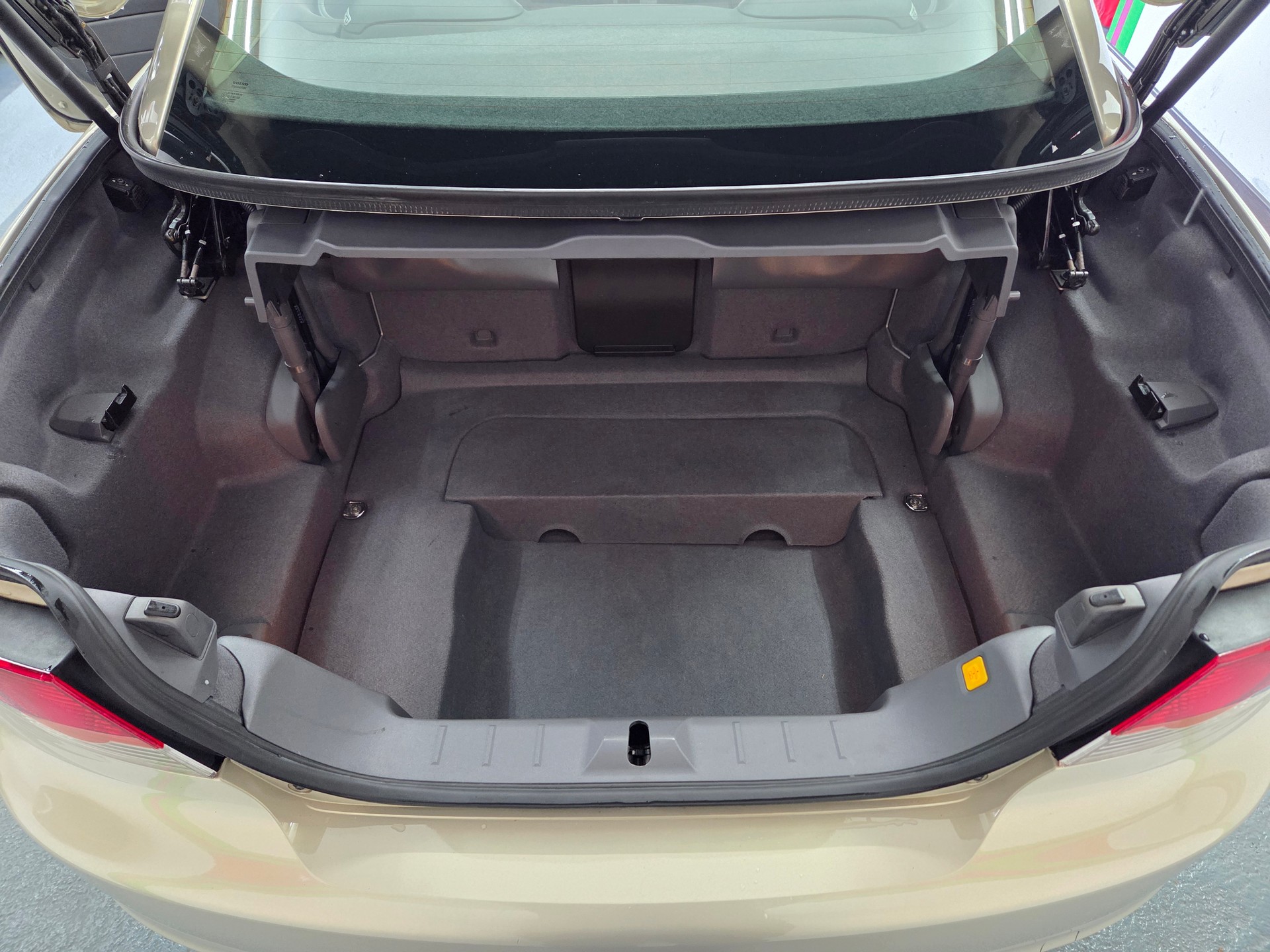 VOLVO C70 T5 Summum-image-15