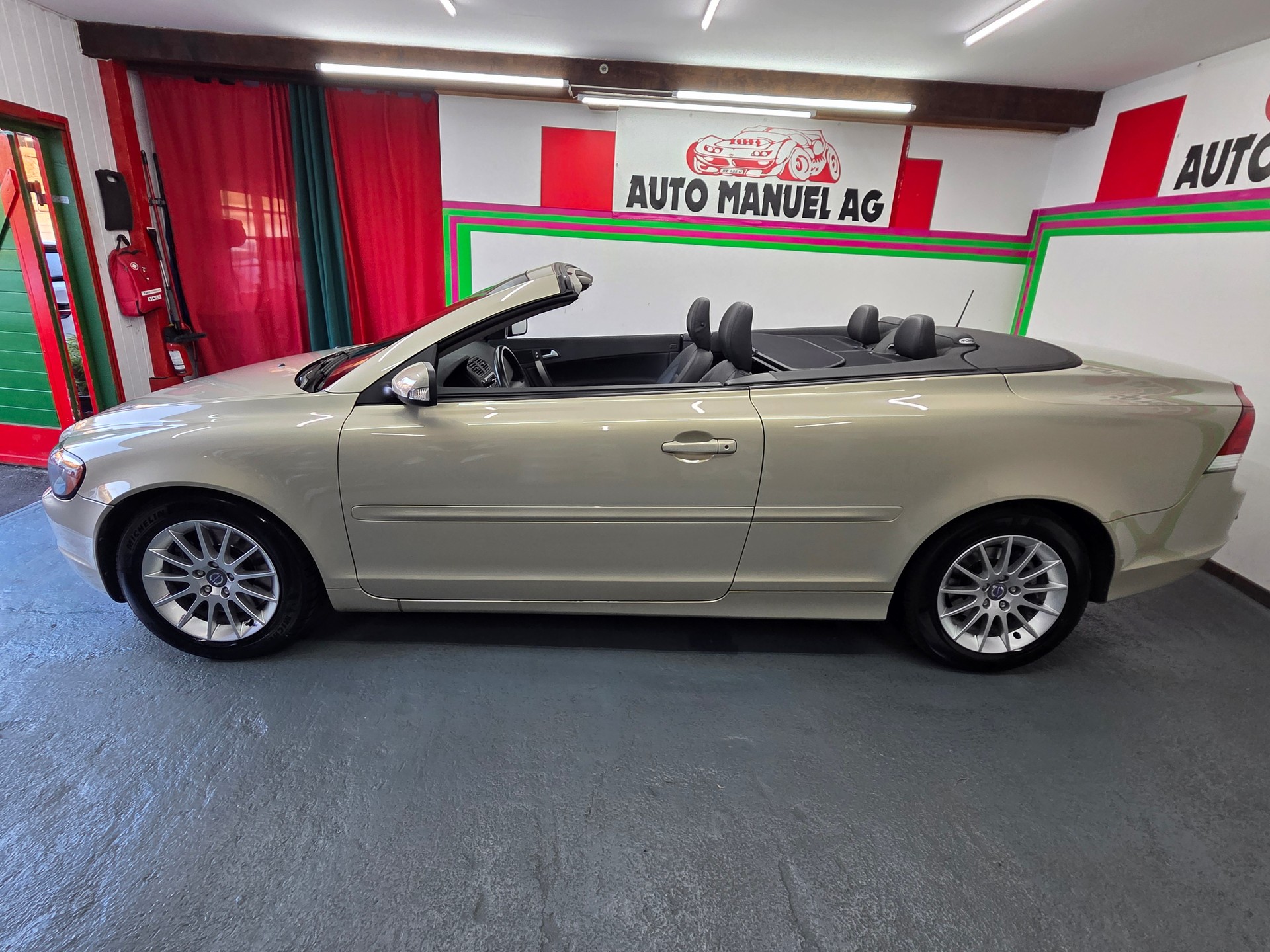 VOLVO C70 T5 Summum-image-4