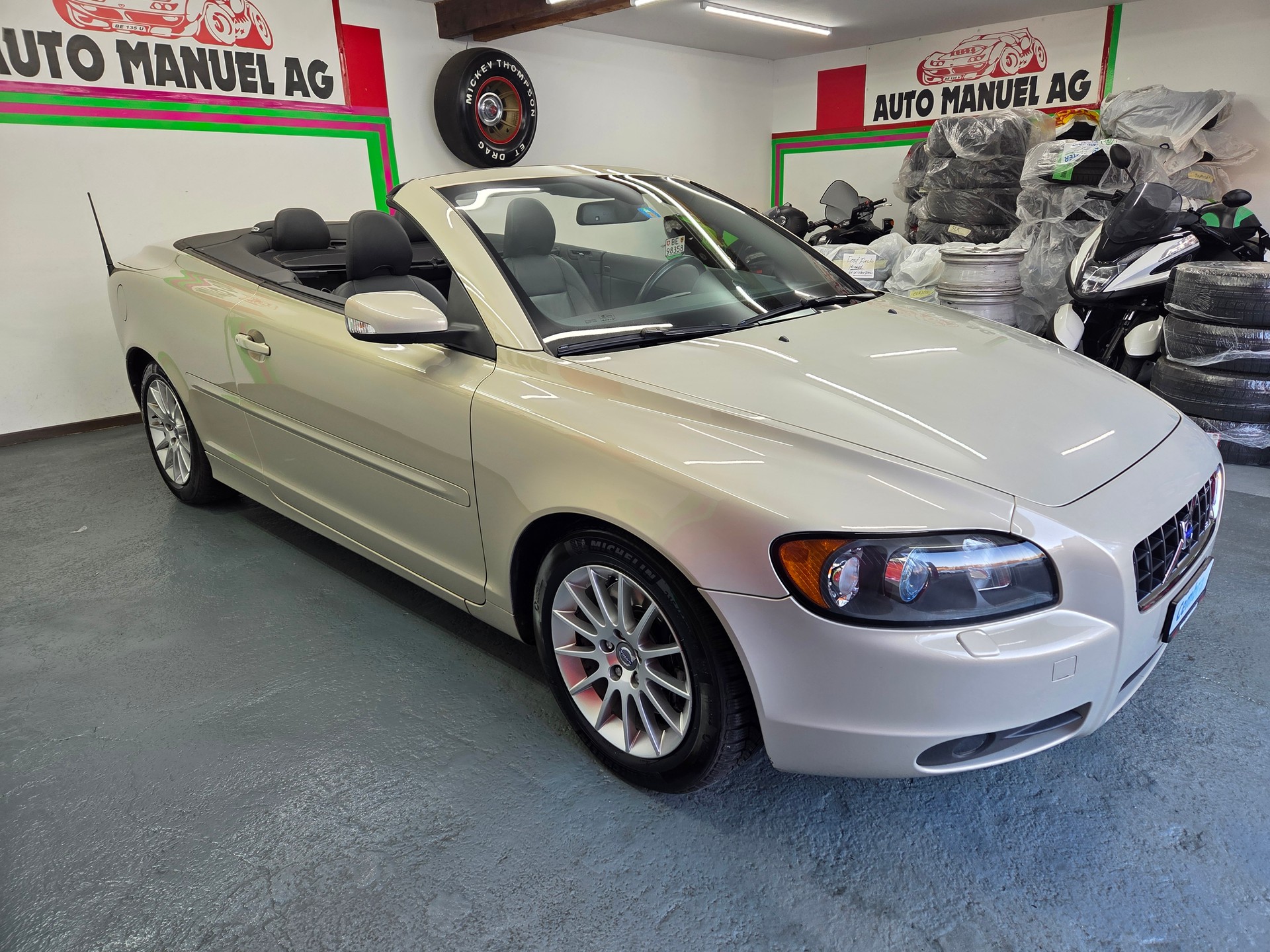 VOLVO C70 T5 Summum-image-2