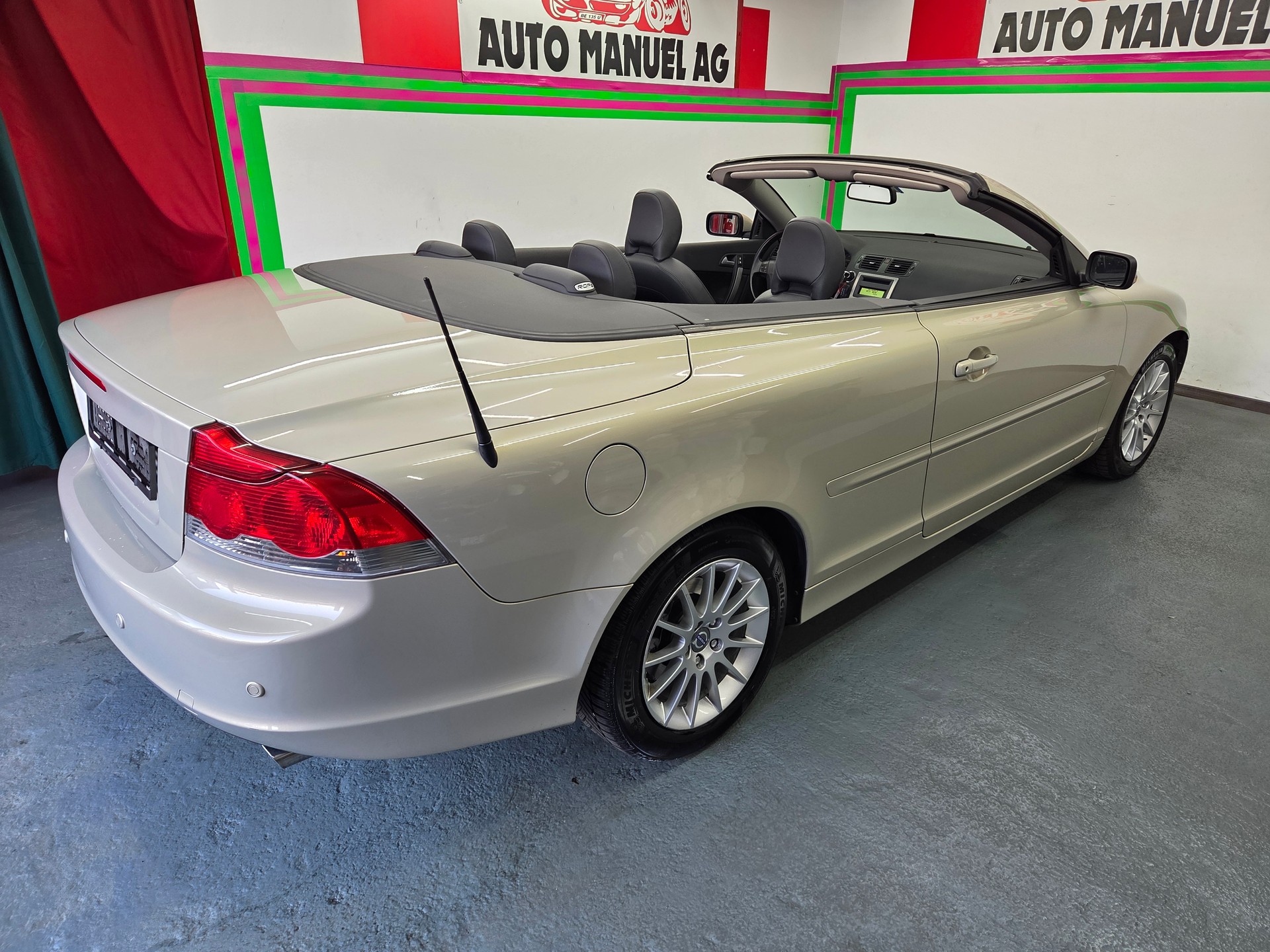 VOLVO C70 T5 Summum-image-8