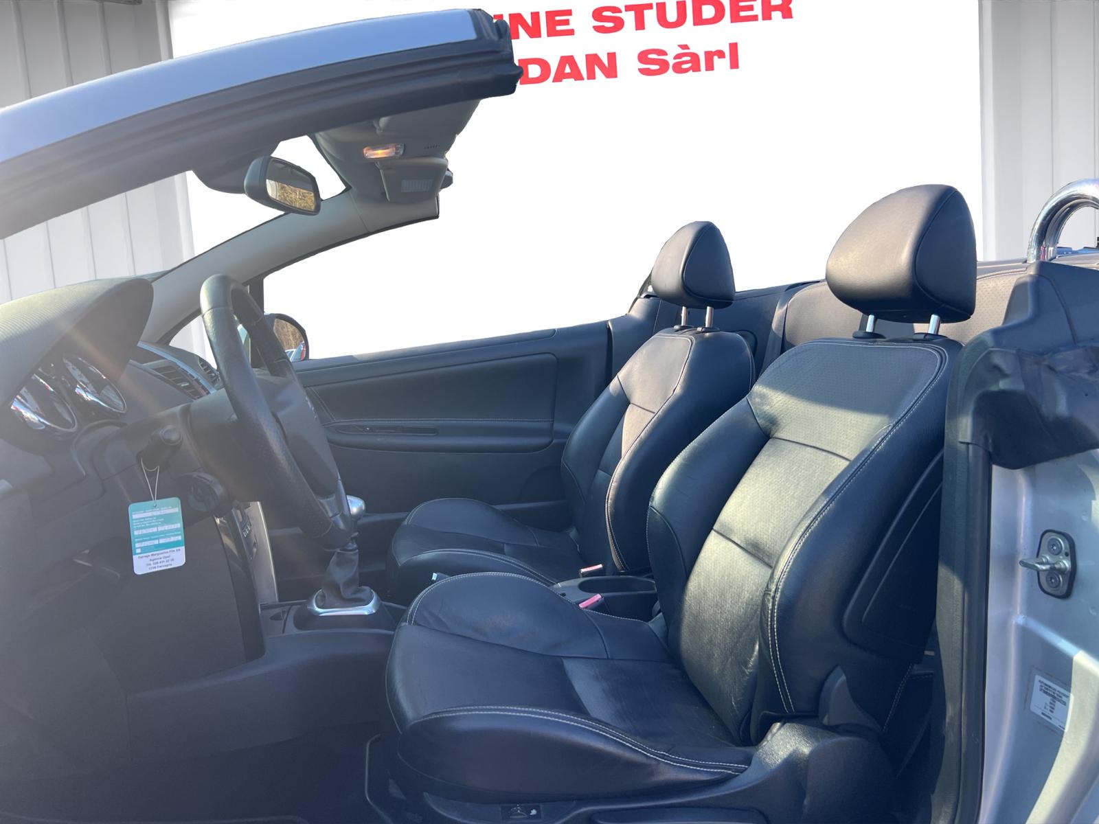 PEUGEOT 207 CC 1.6 HDI Allure-image-2