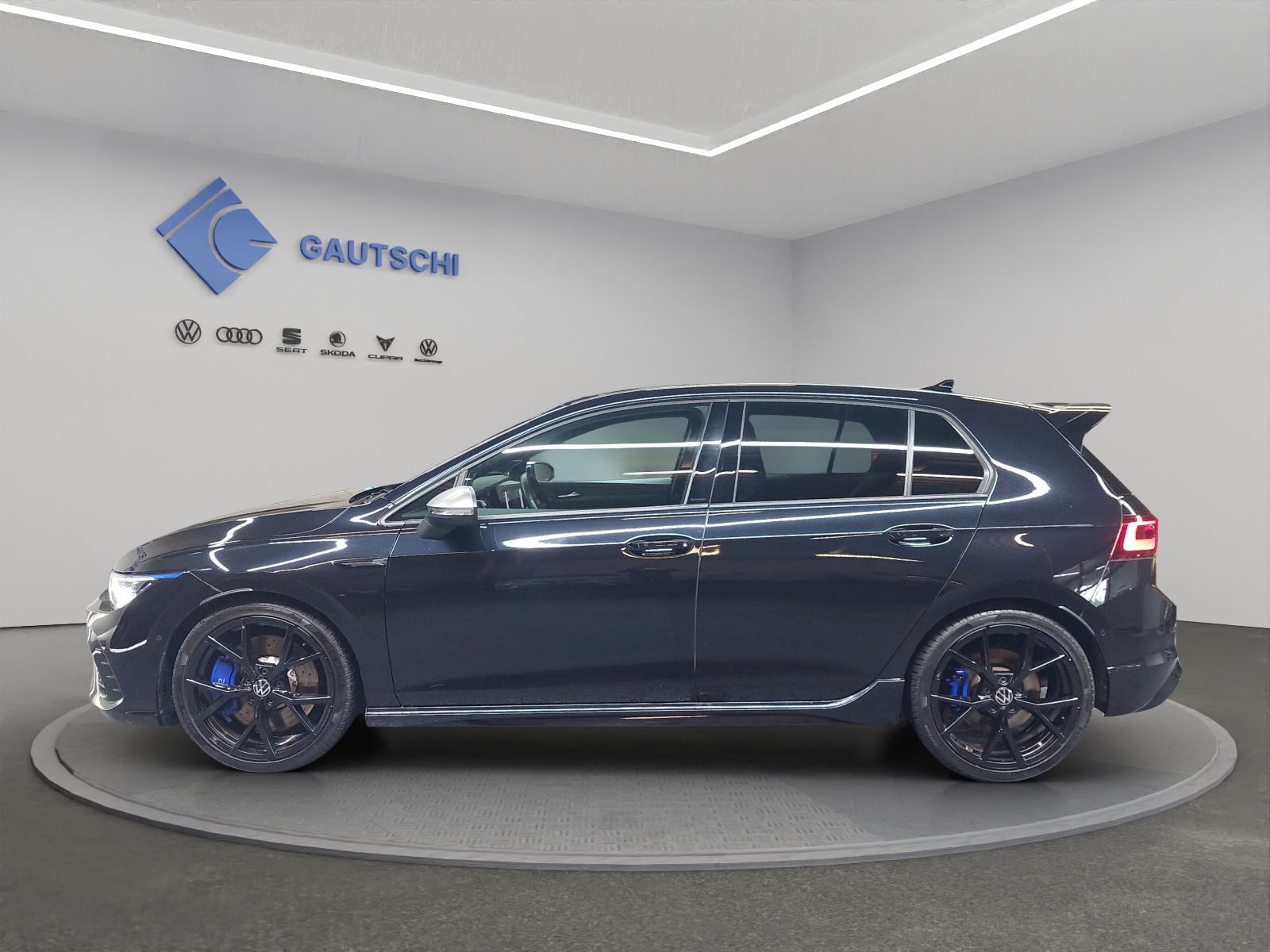 VW Golf 2.0 TSI R DSG 4Motion-image-1