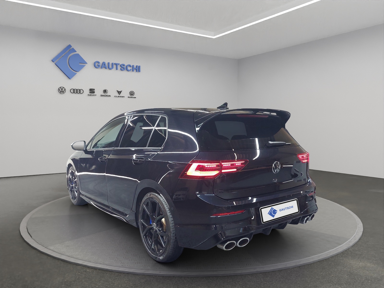 VW Golf 2.0 TSI R DSG 4Motion-image-2