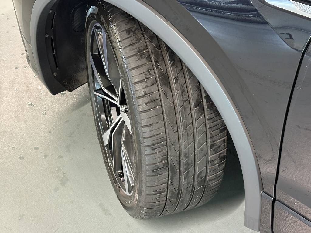 VW Tiguan 2.0TSI R 4Motion DSG-image-11
