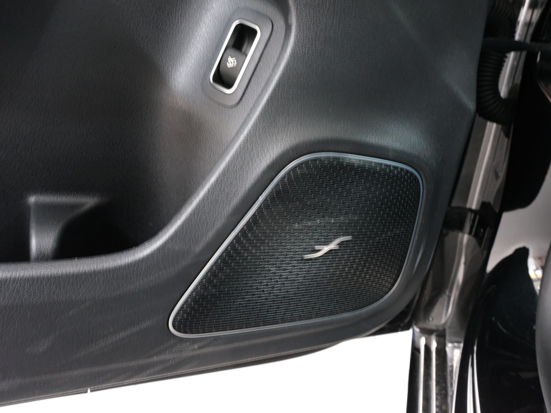 MERCEDES-BENZ A 200 7G-DCT AMG-LINE-image-20