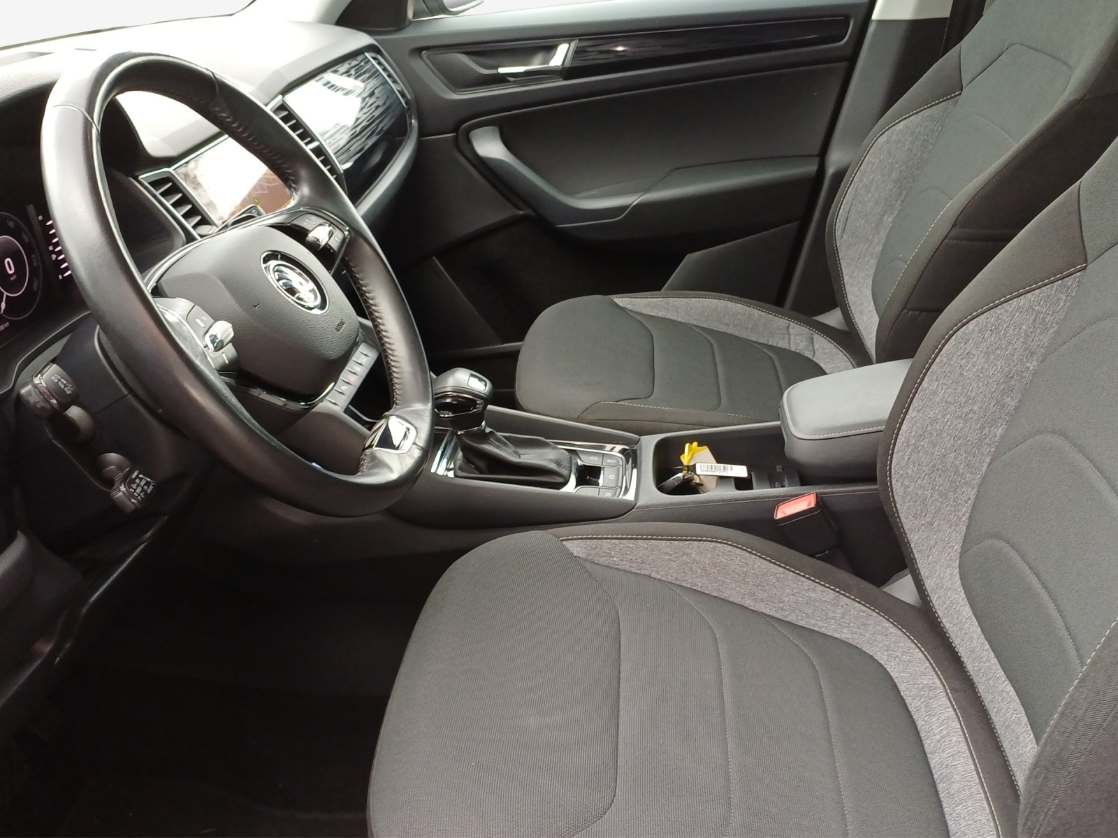 SKODA Kodiaq 2.0 TDI SCR Drive 4x4 DSG-image-7