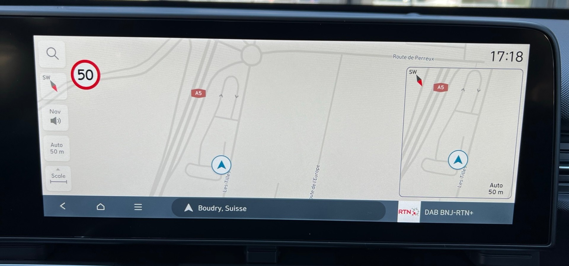 HYUNDAI Kona EV 65.4 kWh Amplia-image-14
