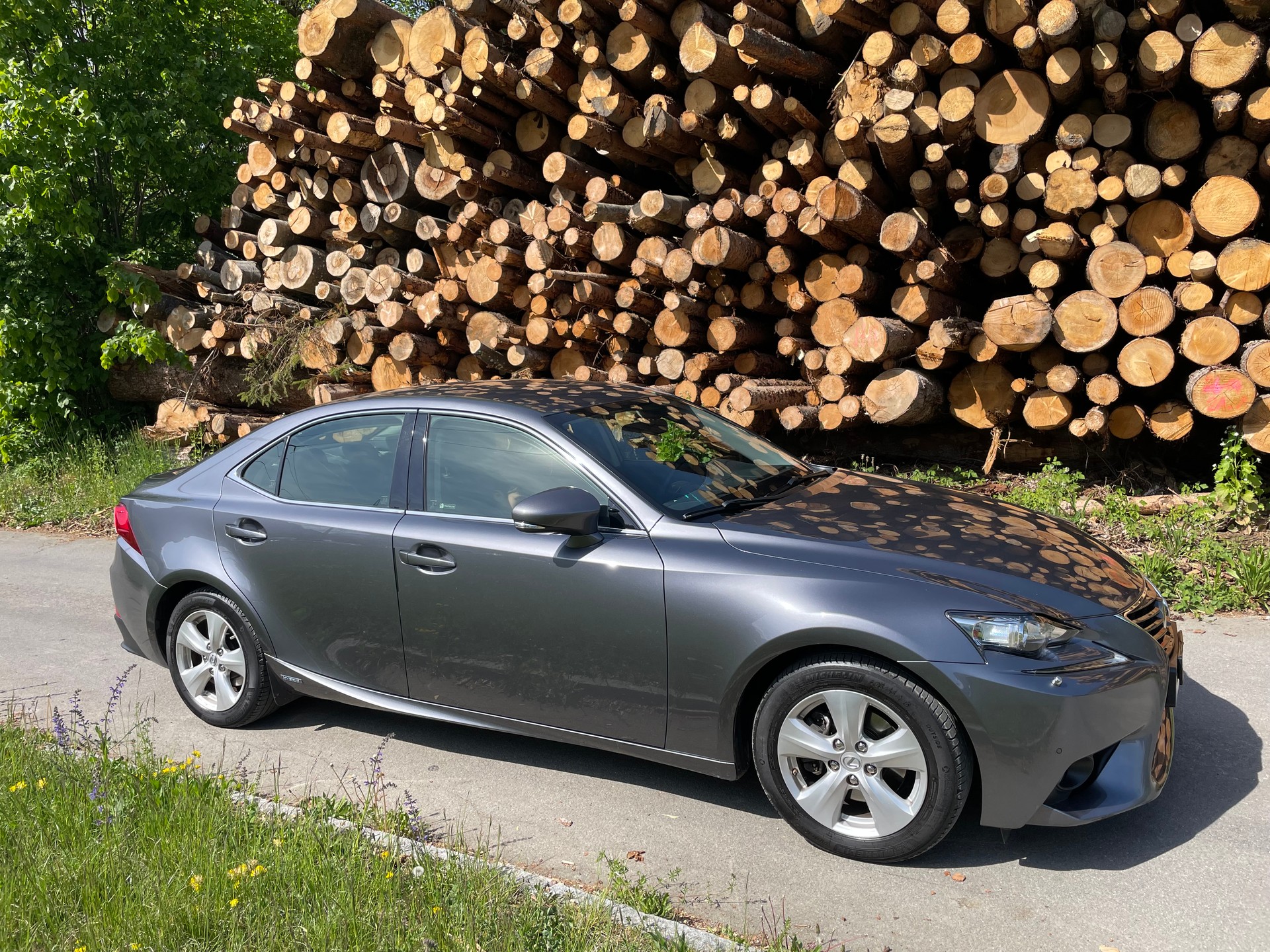 LEXUS IS 300h Automatic-image-0