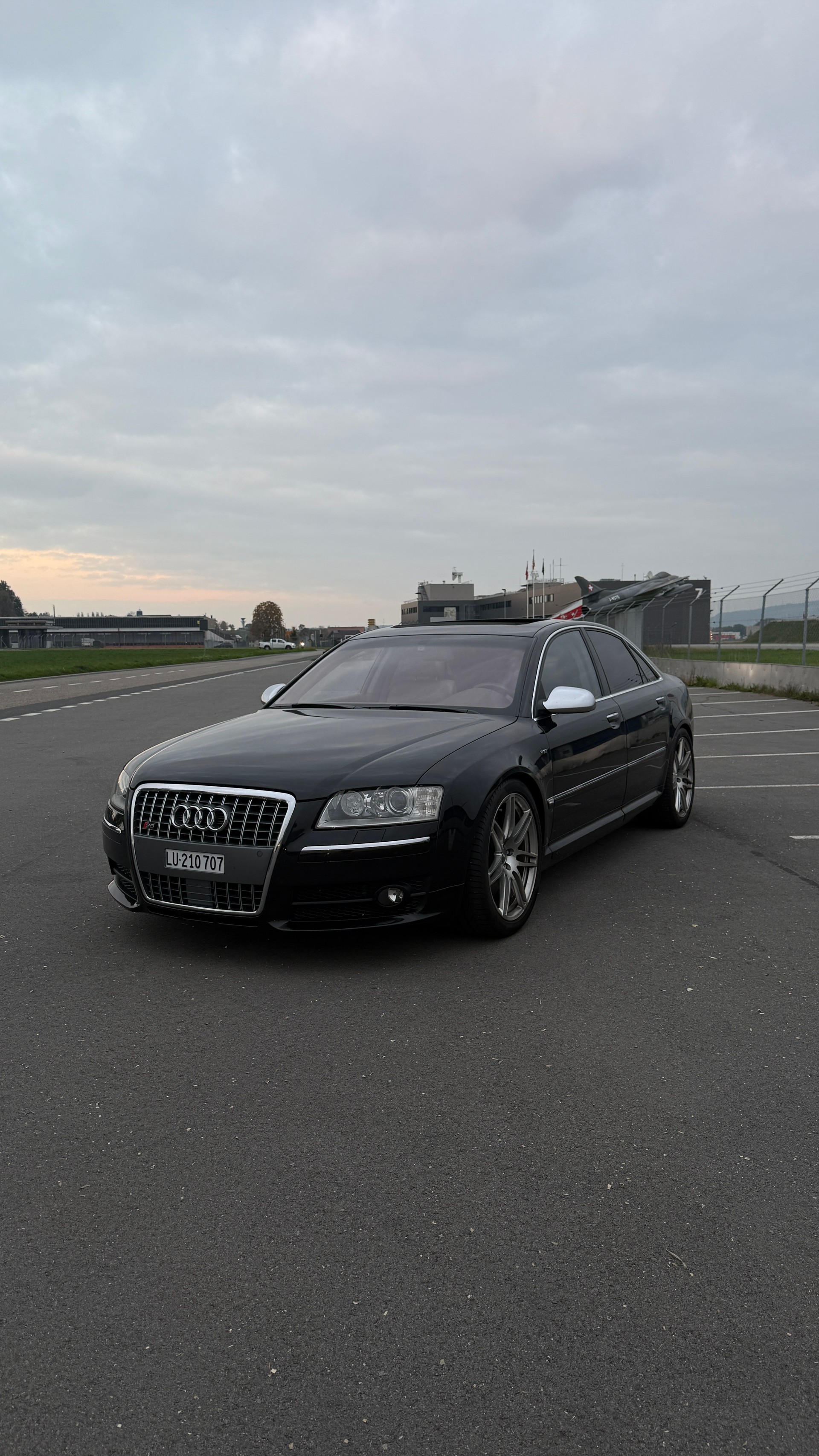 AUDI S8 5.2 V10 quattro tiptronic