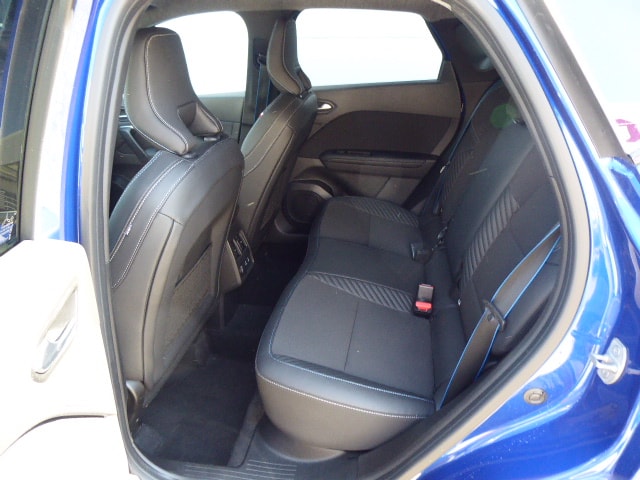 RENAULT Captur 1.3 TCe Esprit Alpine EDC-image-6