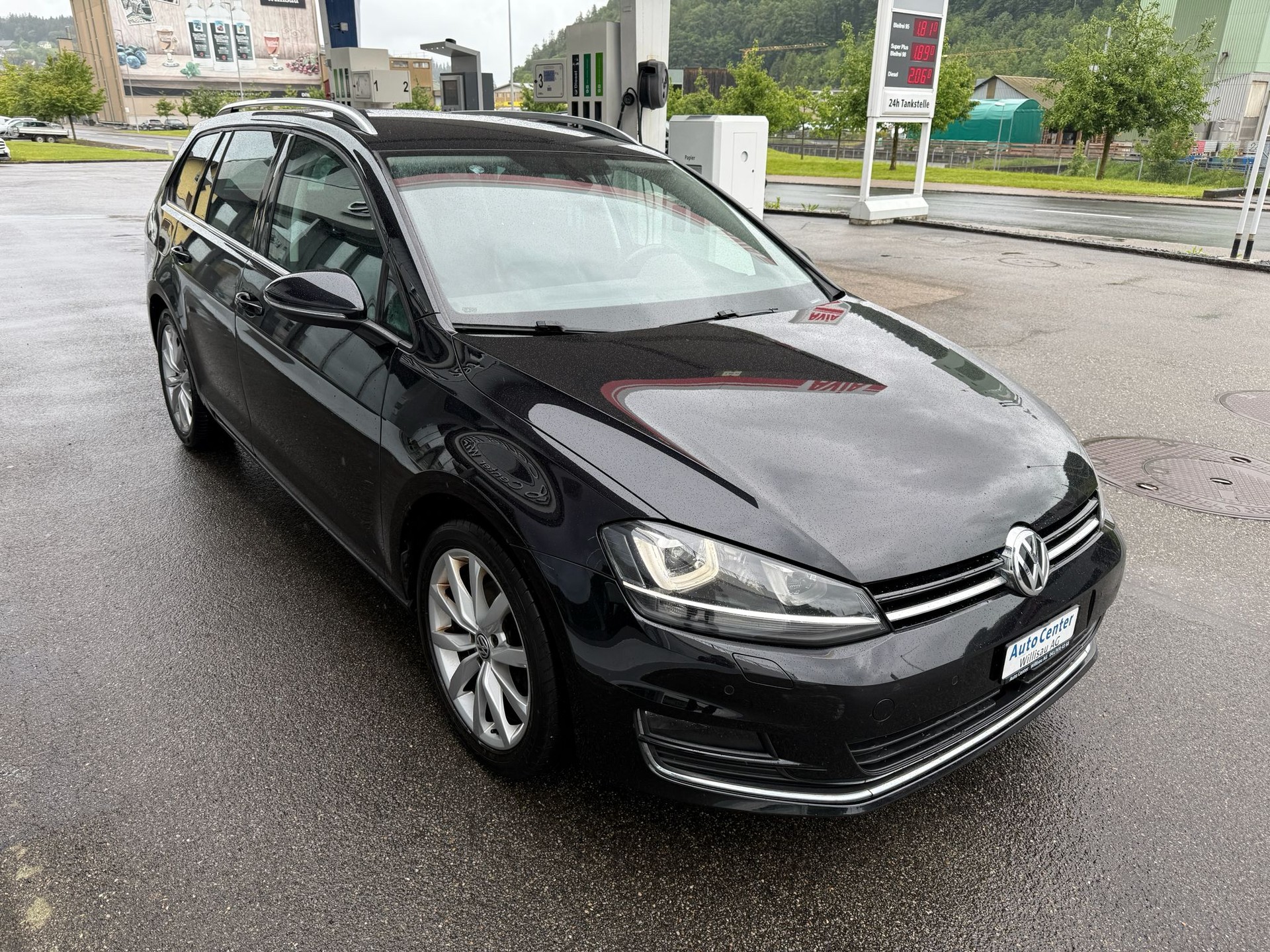 VW Golf Variant 2.0 TDI Highline-image-10