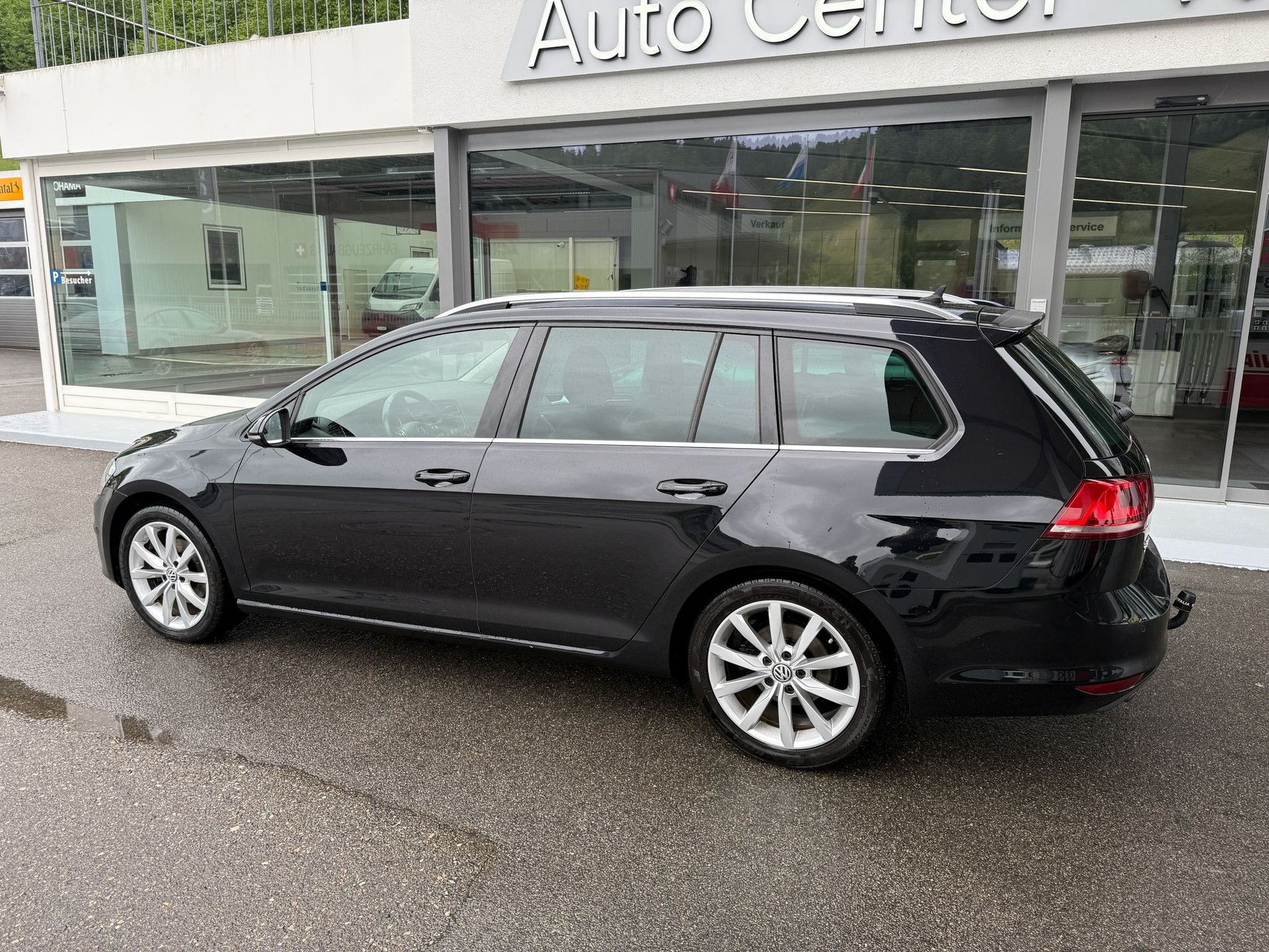VW Golf Variant 2.0 TDI Highline-image-5