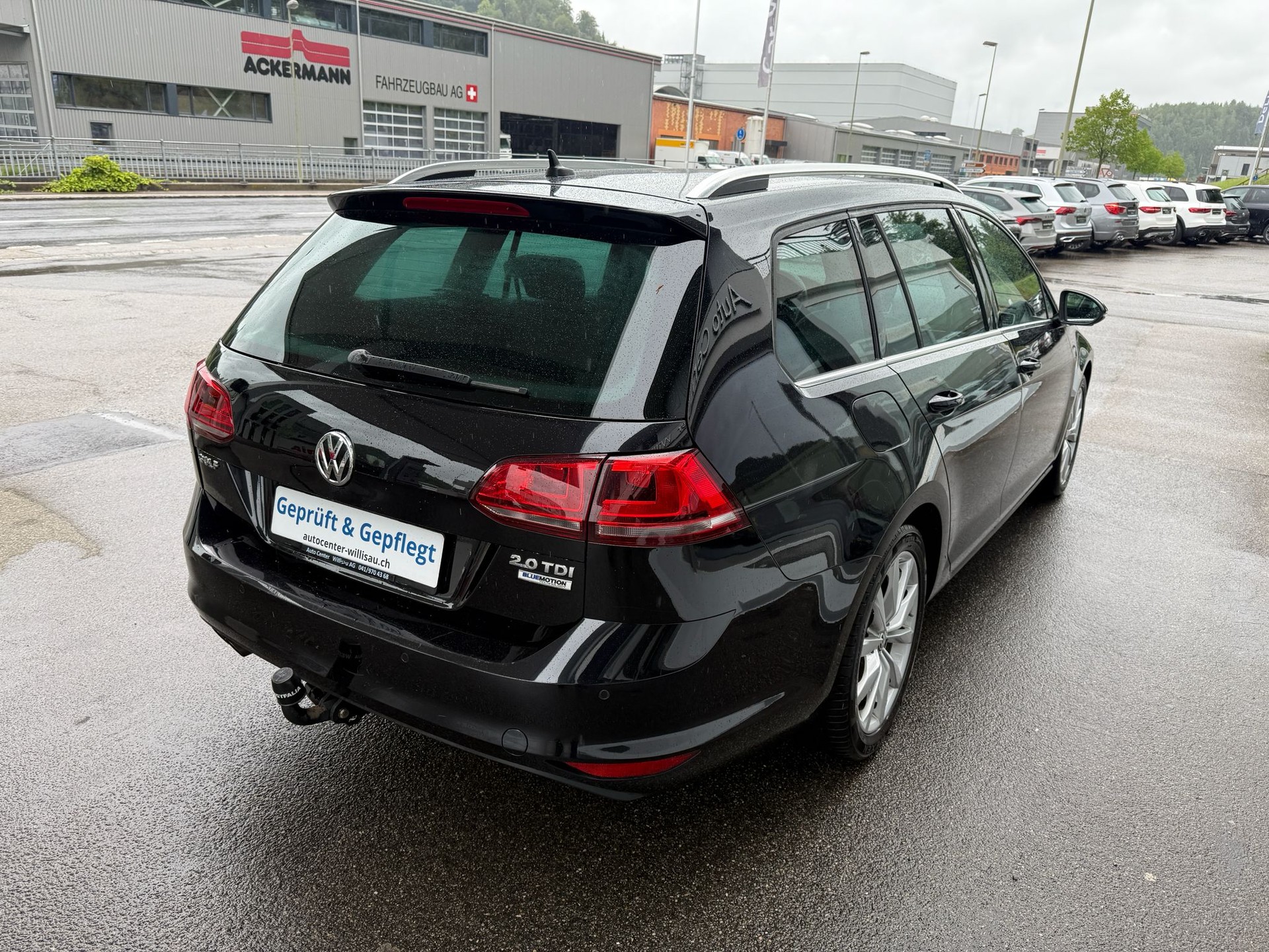 VW Golf Variant 2.0 TDI Highline-image-9