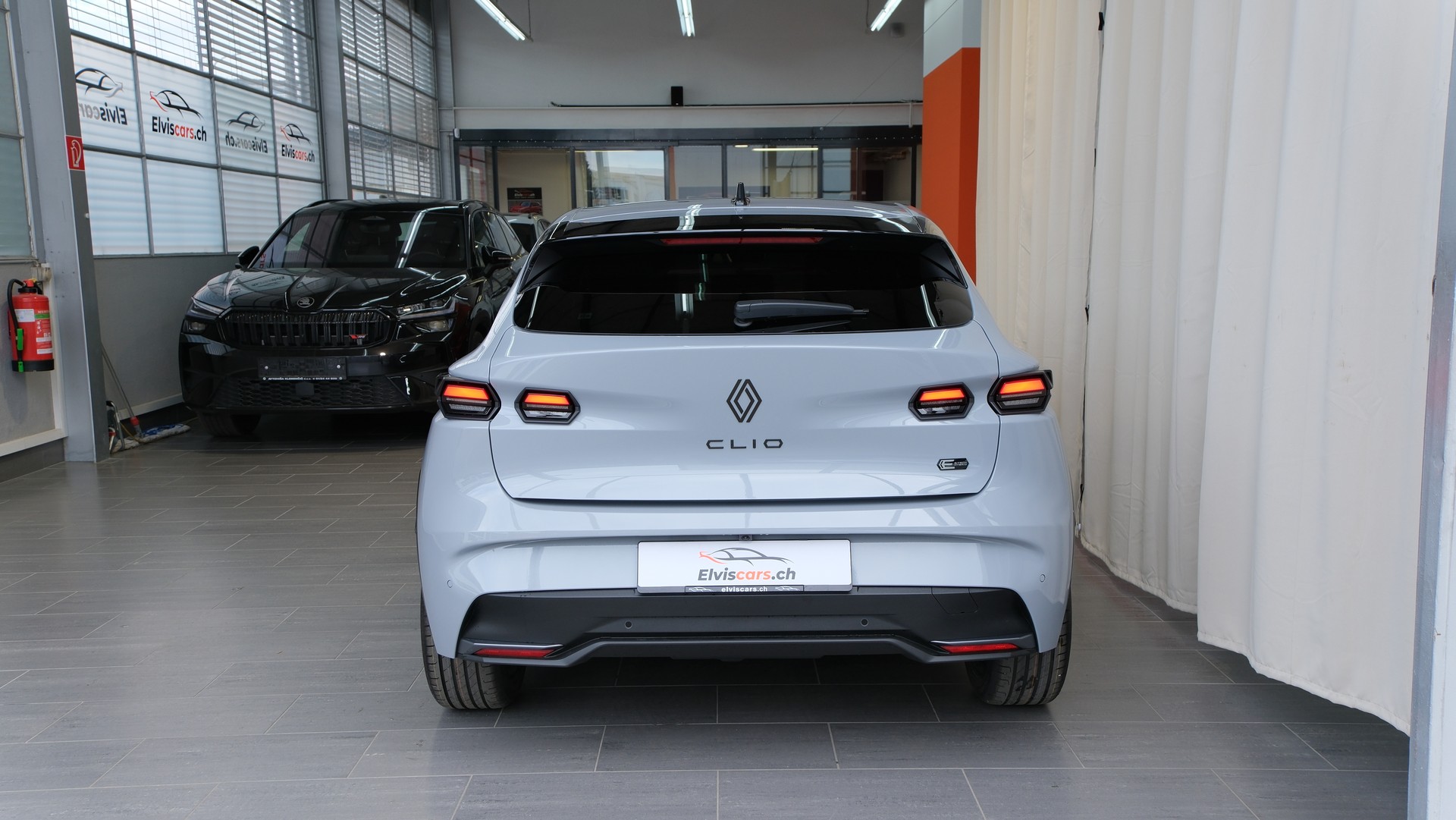 RENAULT Clio 1.8 E-Tech Esprit Alpine-image-13