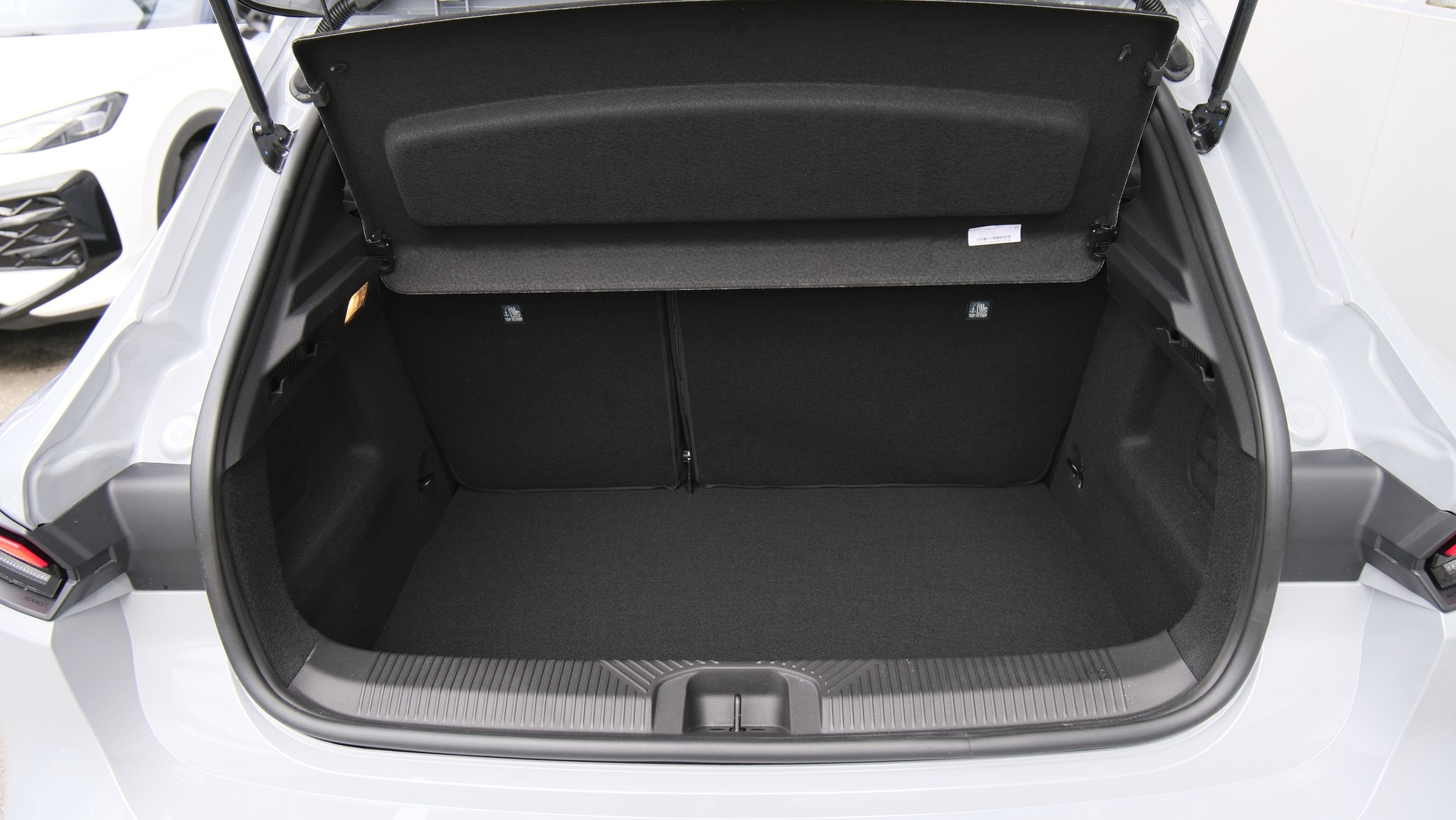 RENAULT Clio 1.8 E-Tech Esprit Alpine-image-30