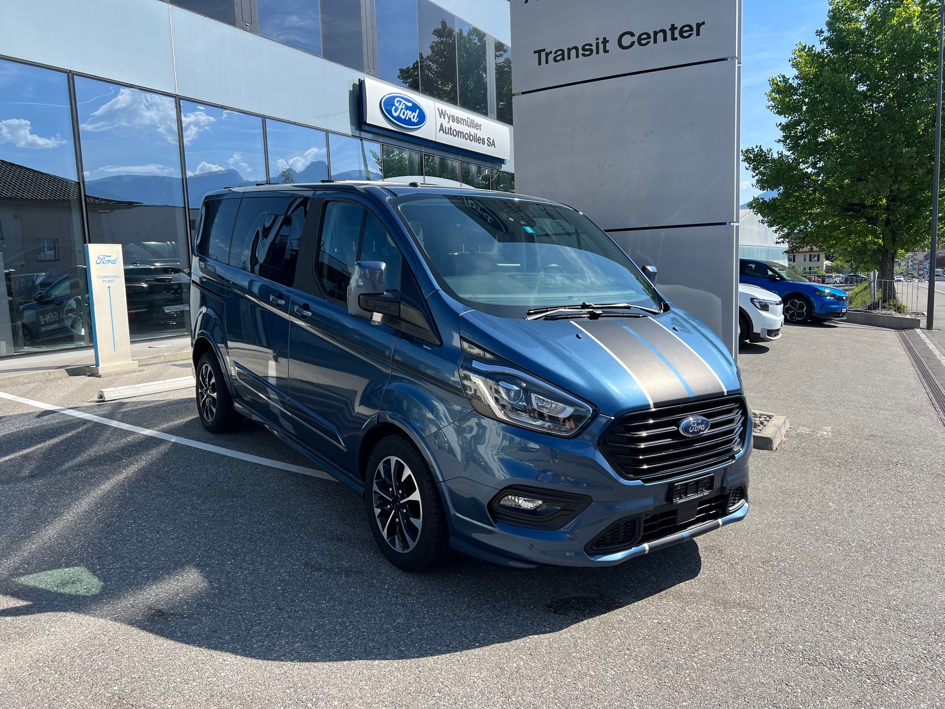 FORD Tourneo Custom 320 L1H1 Sport A-image-0