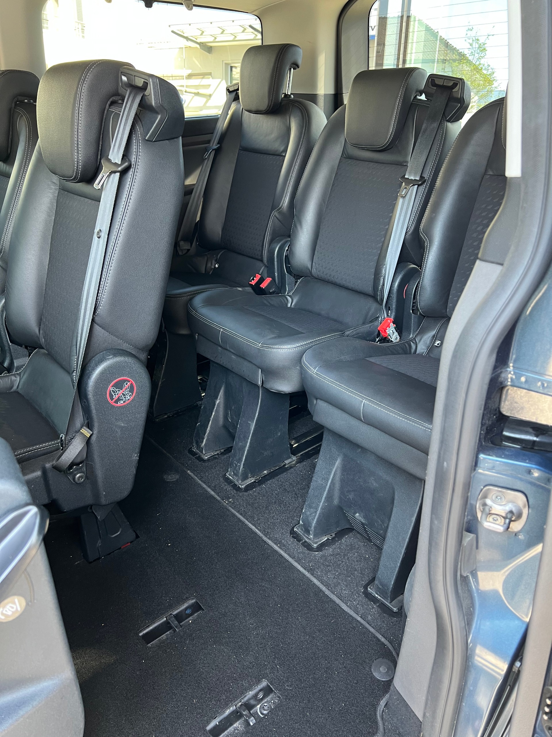 FORD Tourneo Custom 320 L1H1 Sport A-image-9