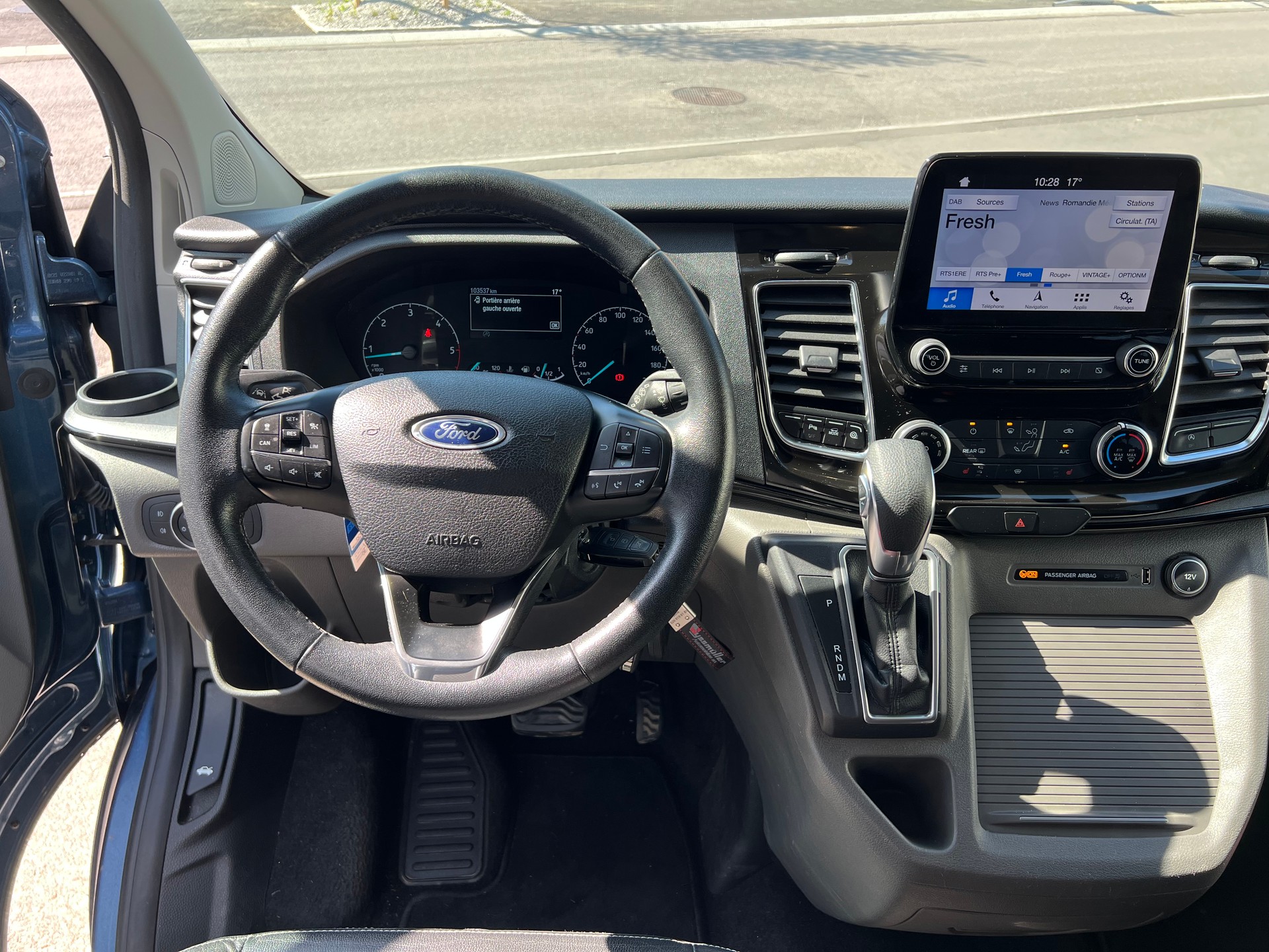 FORD Tourneo Custom 320 L1H1 Sport A-image-6