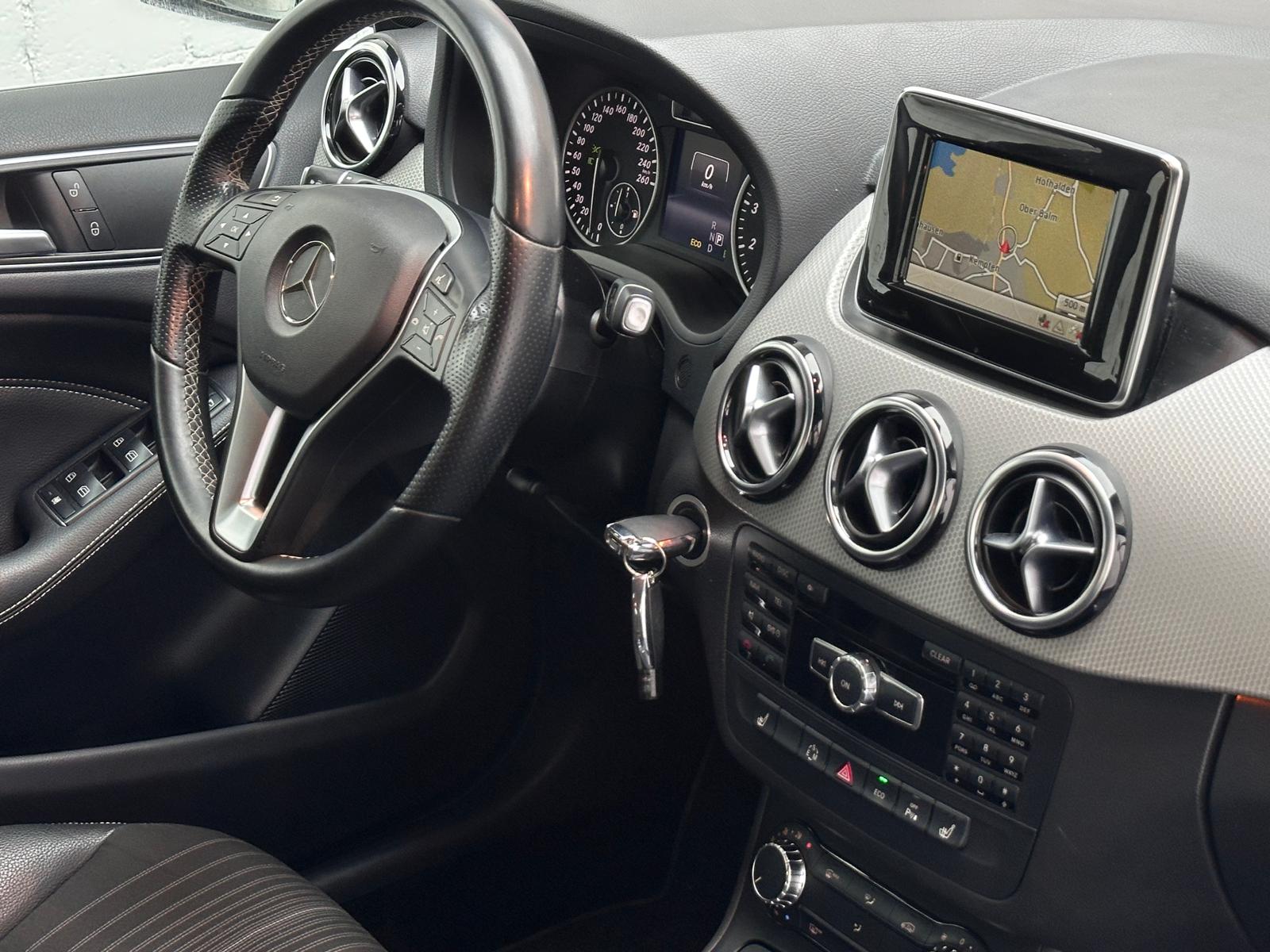 MERCEDES-BENZ B 200 7G-DCT-image-9