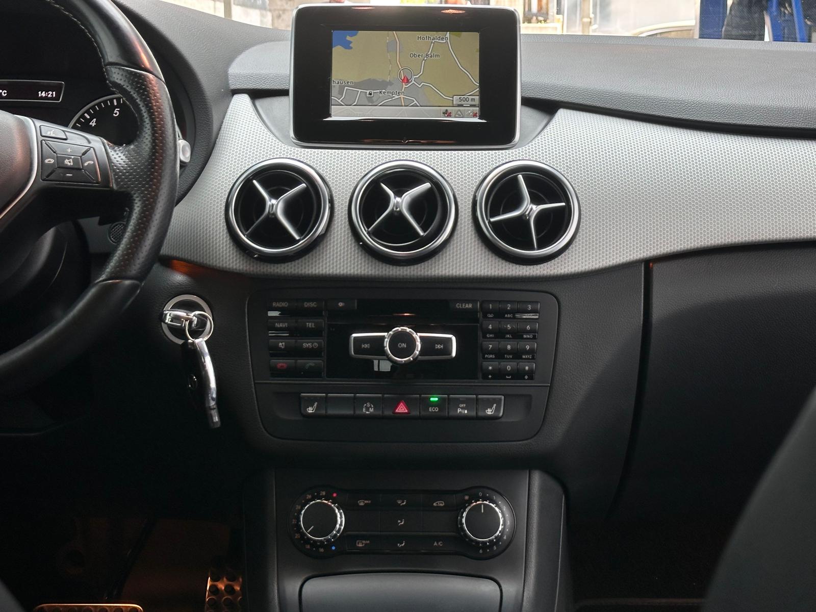 MERCEDES-BENZ B 200 7G-DCT-image-18
