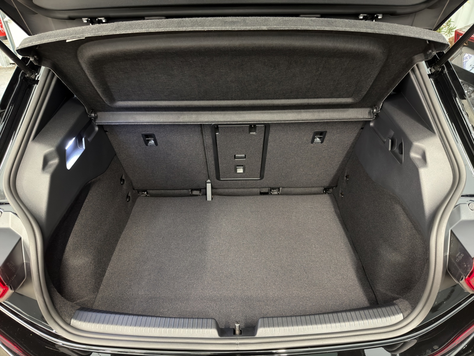 VW ID.3 Pro S 79 kWh Pro S Performance - 360° Kamera - Black Style-image-12