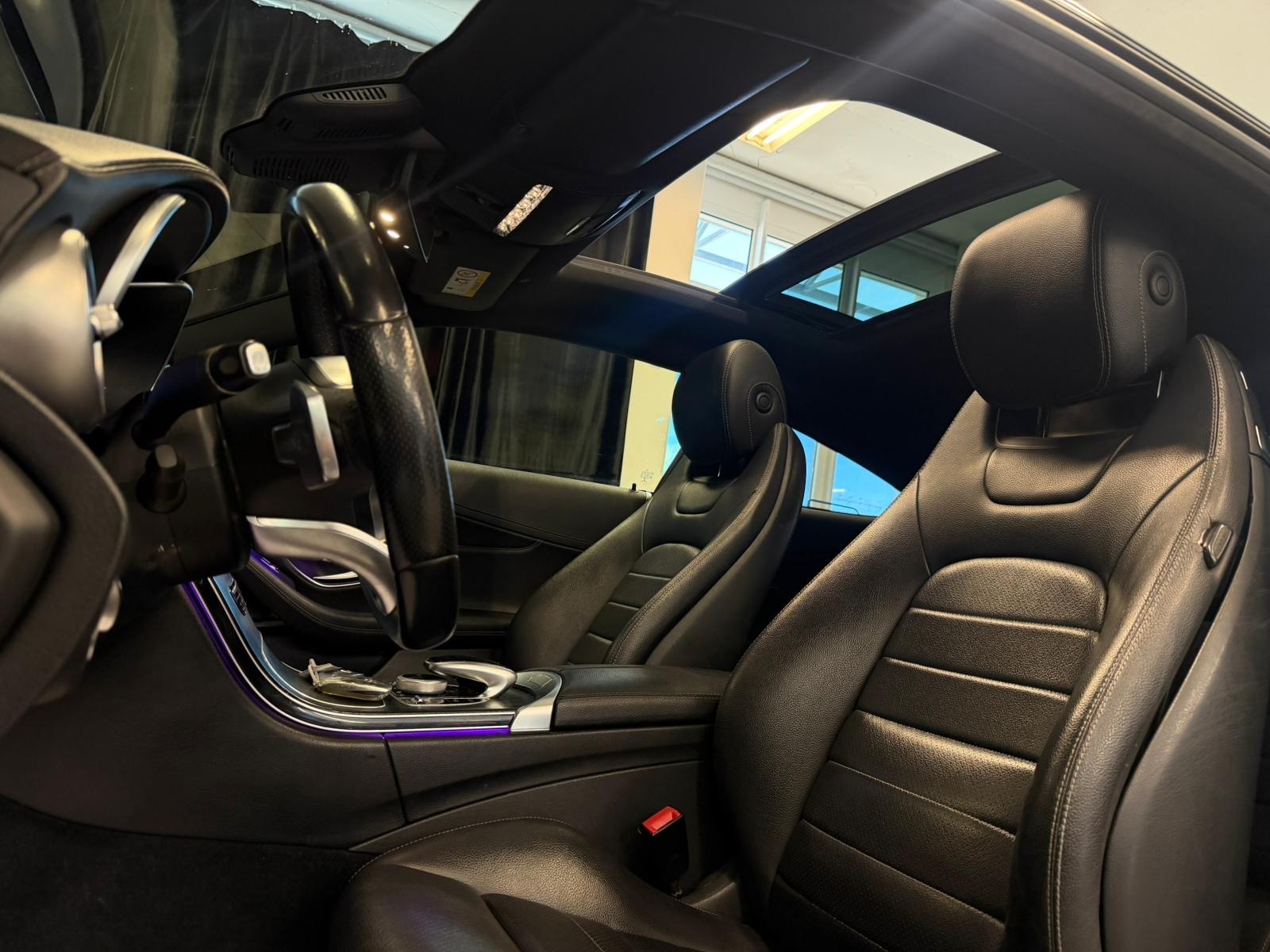 MERCEDES-BENZ C 200 Coupé 4Matic AMG Line 9G-Tronic-image-10