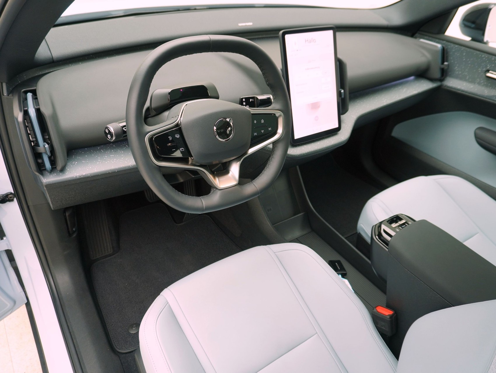 VOLVO EX 30 E60 Twin Ultra Performance AWD-image-11