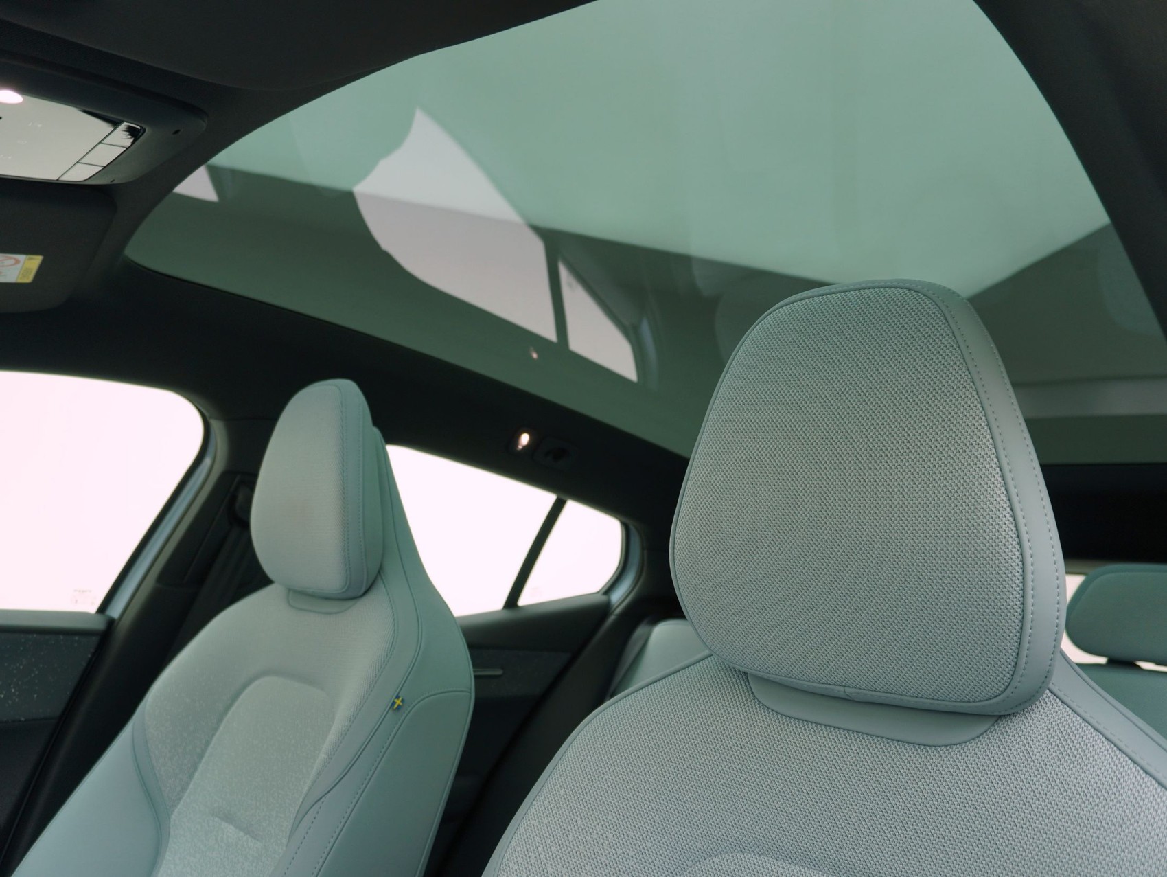 VOLVO EX 30 E60 Twin Ultra Performance AWD-image-12