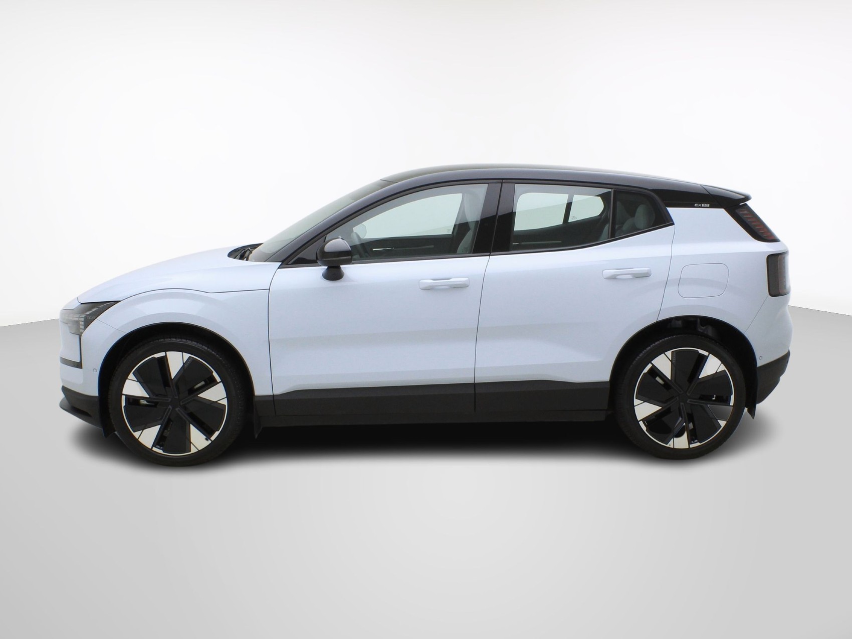 VOLVO EX 30 E60 Twin Ultra Performance AWD-image-2