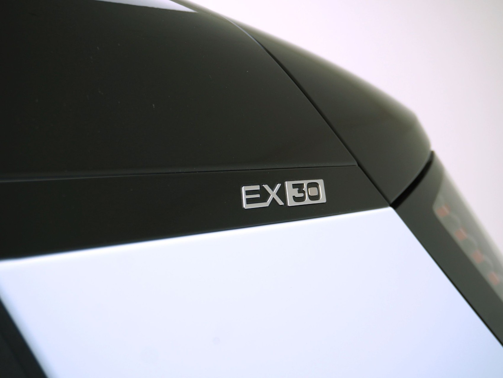 VOLVO EX 30 E60 Twin Ultra Performance AWD-image-7