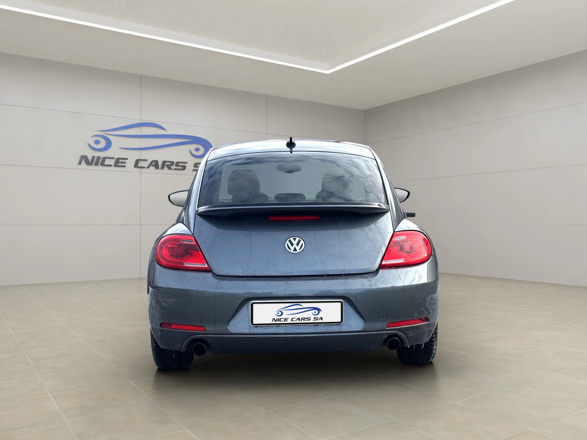 VW Beetle 2.0 TSI Sport DSG-image-11