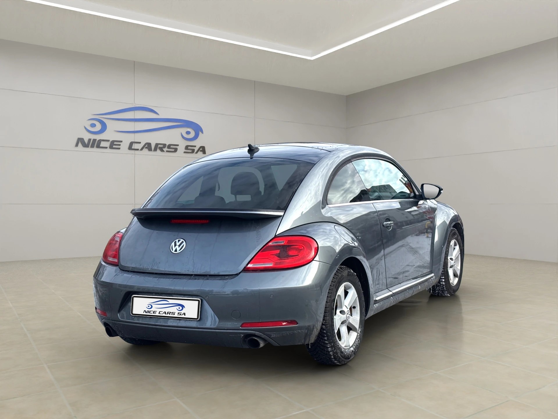 VW Beetle 2.0 TSI Sport DSG-image-12