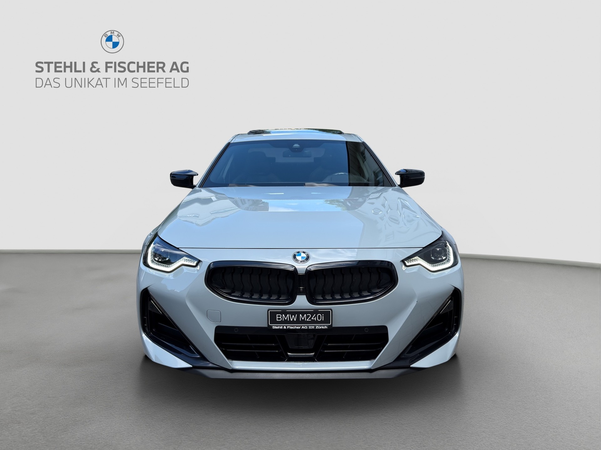 BMW M240i xDrive Steptronic-showroom-element-2
