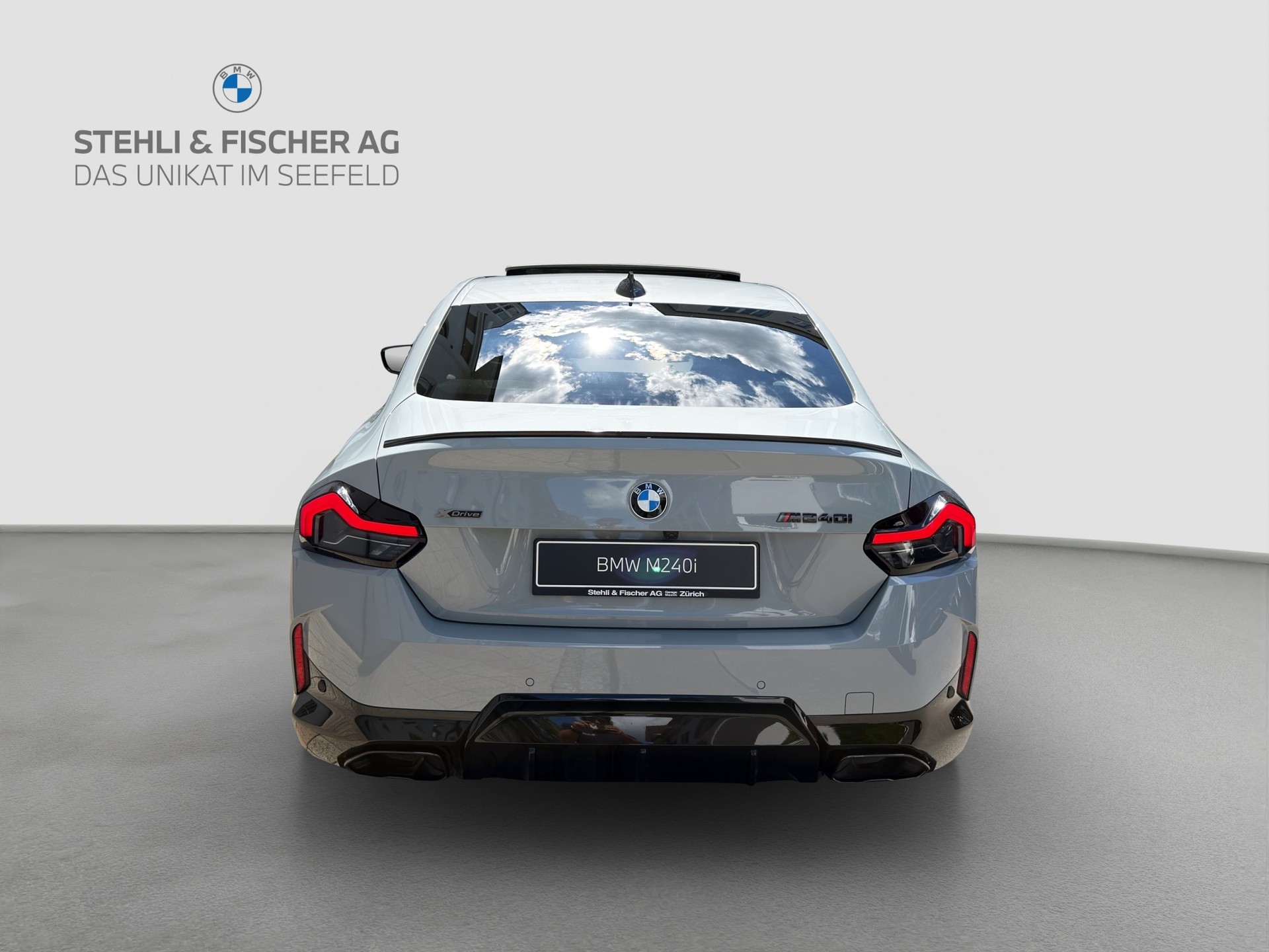 BMW M240i xDrive Steptronic-image-7